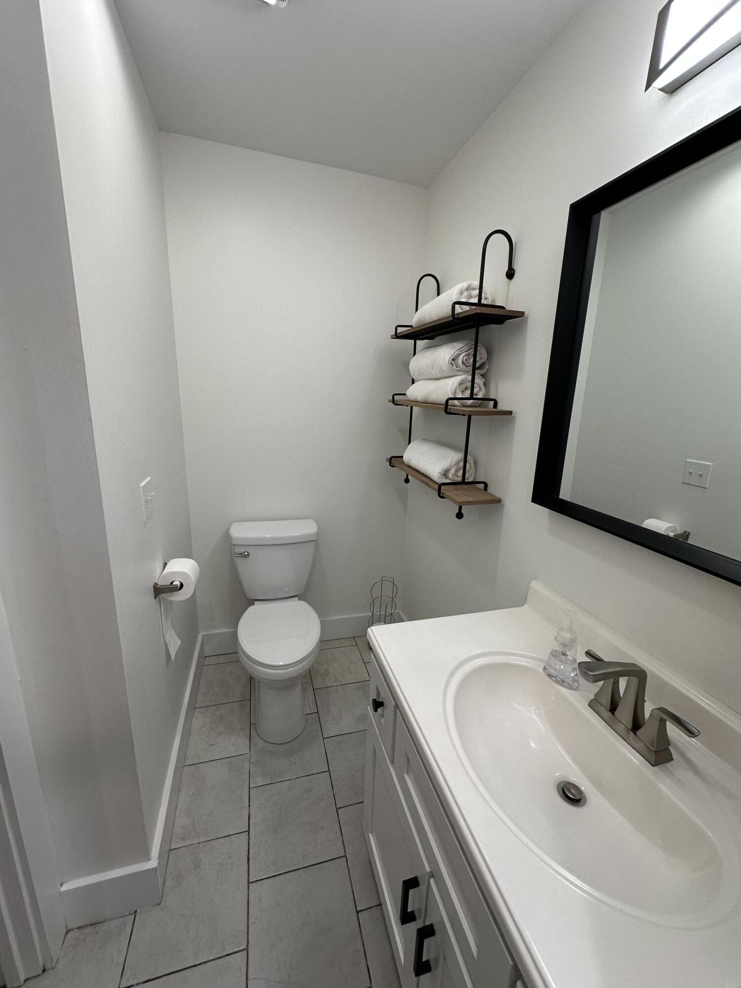 915 Old State Highway 8