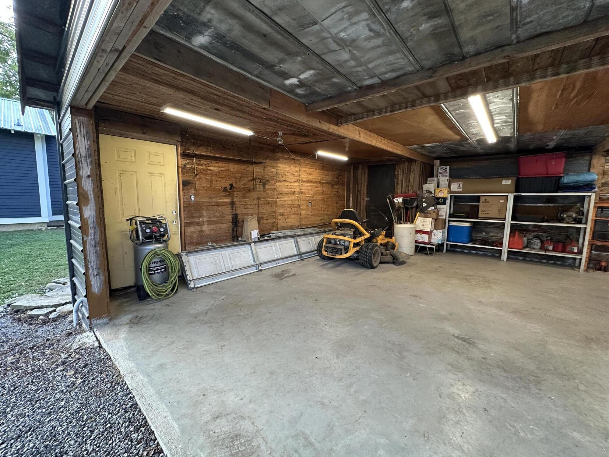 915 Old State Highway 8