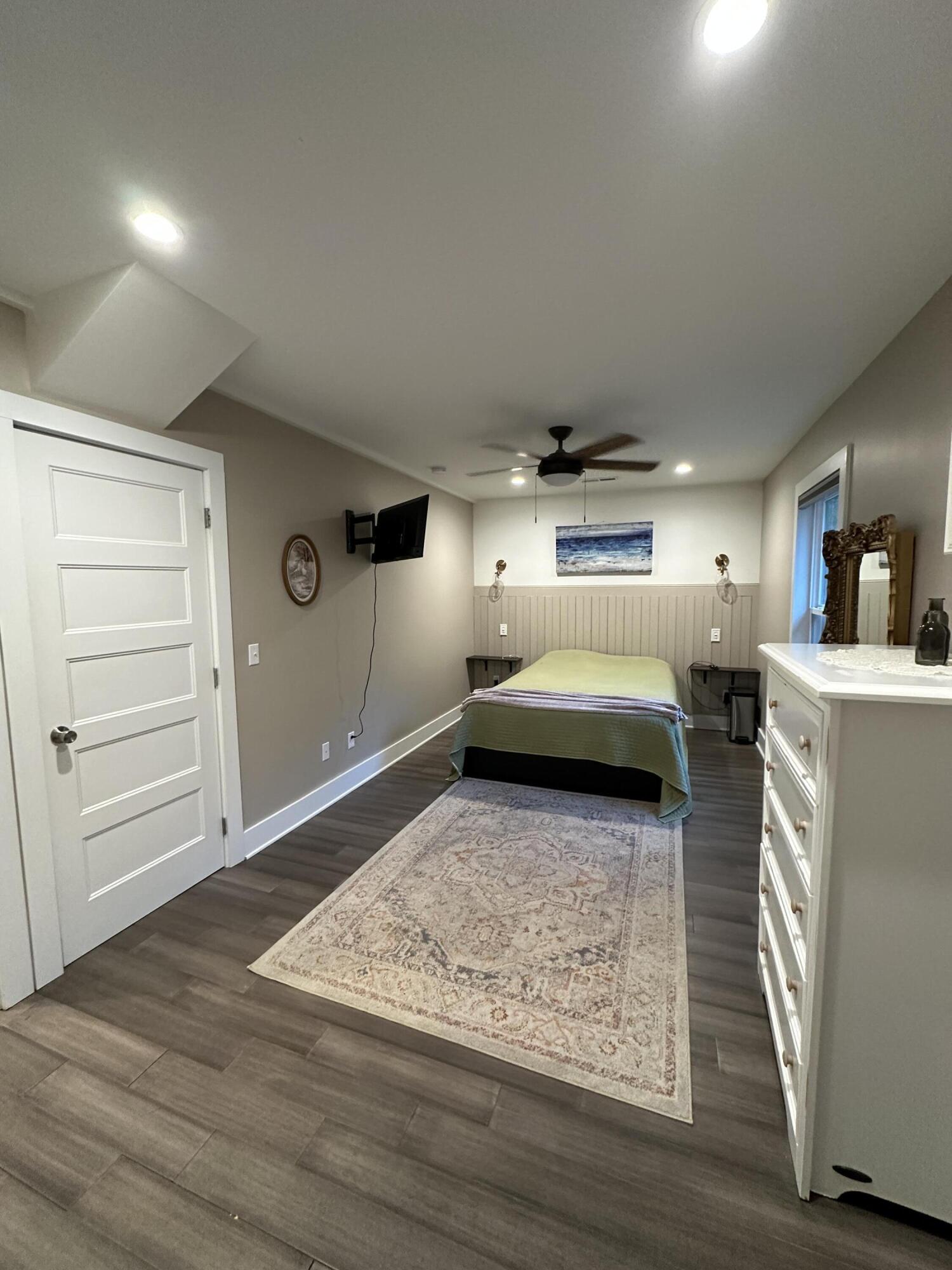 915 Old State Highway 8