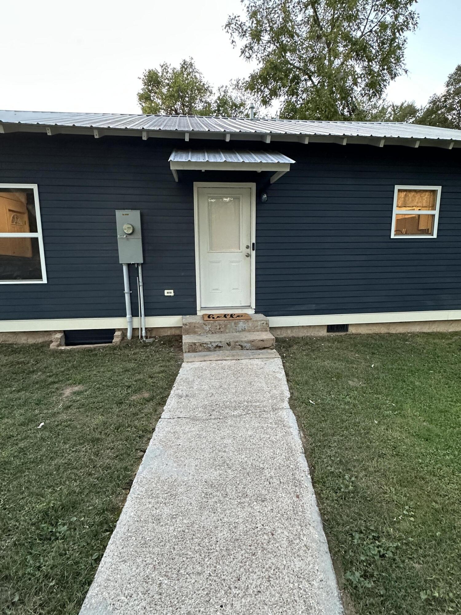 915 Old State Highway 8