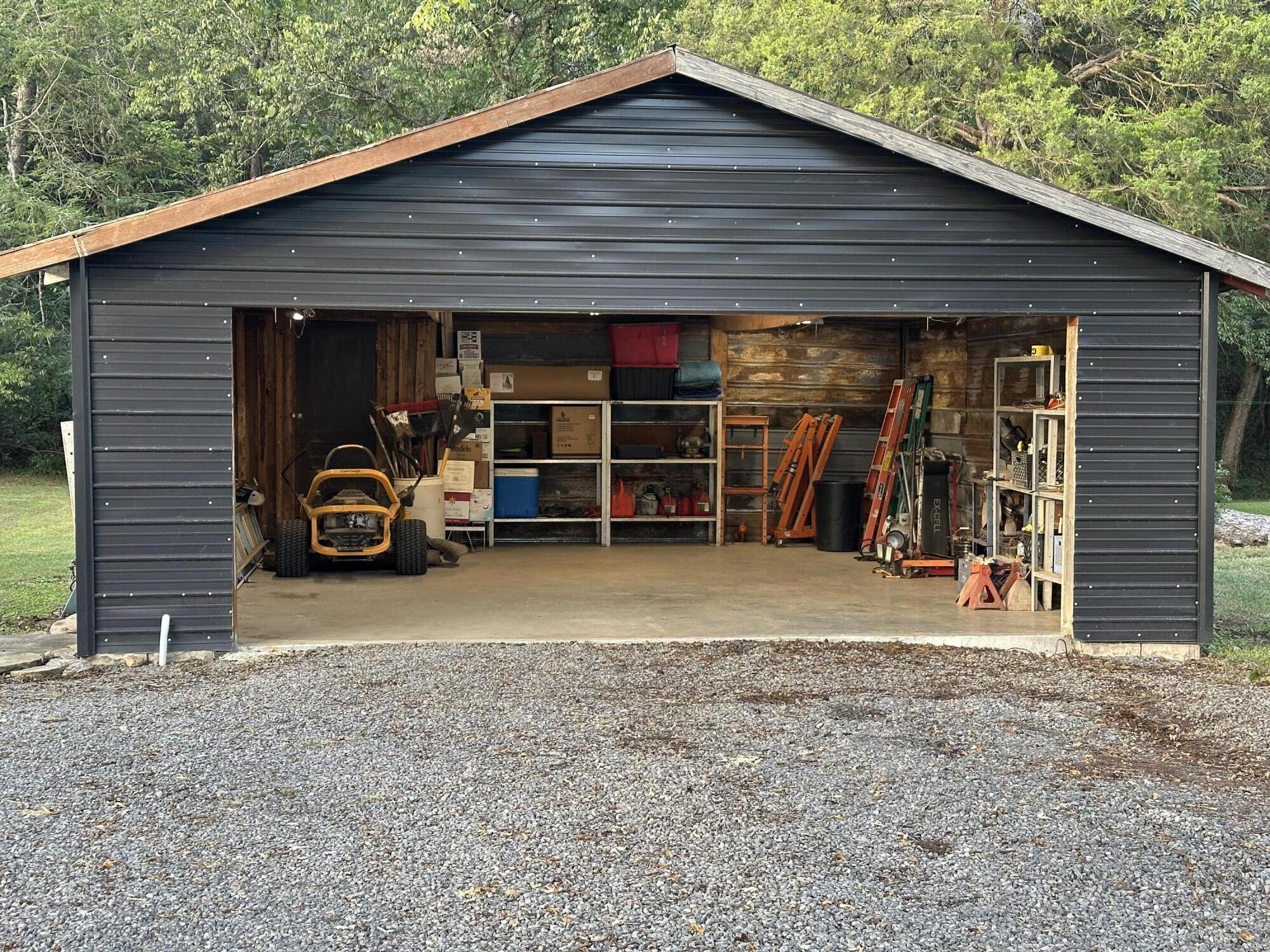 915 Old State Highway 8