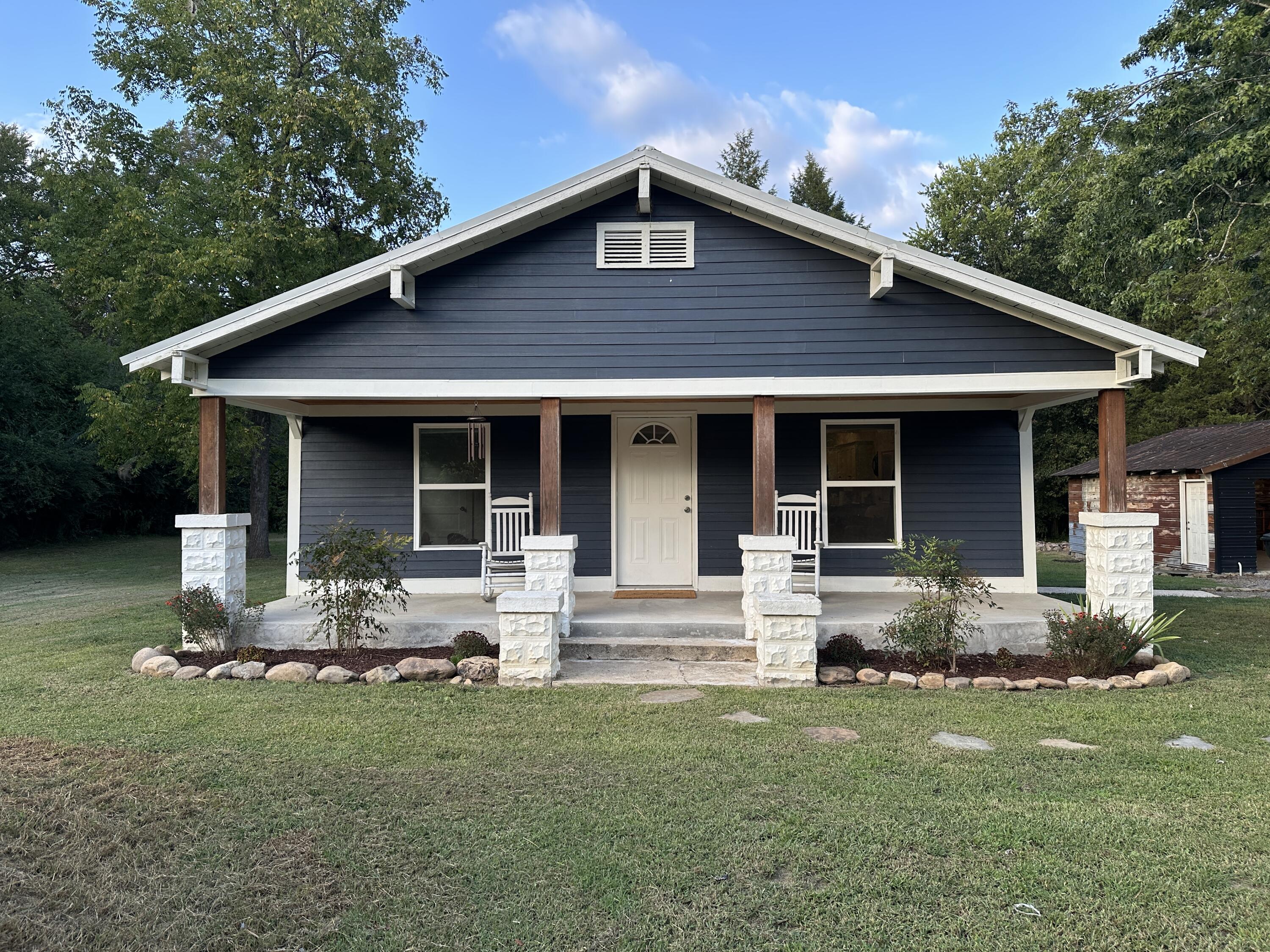 915 Old State Highway 8