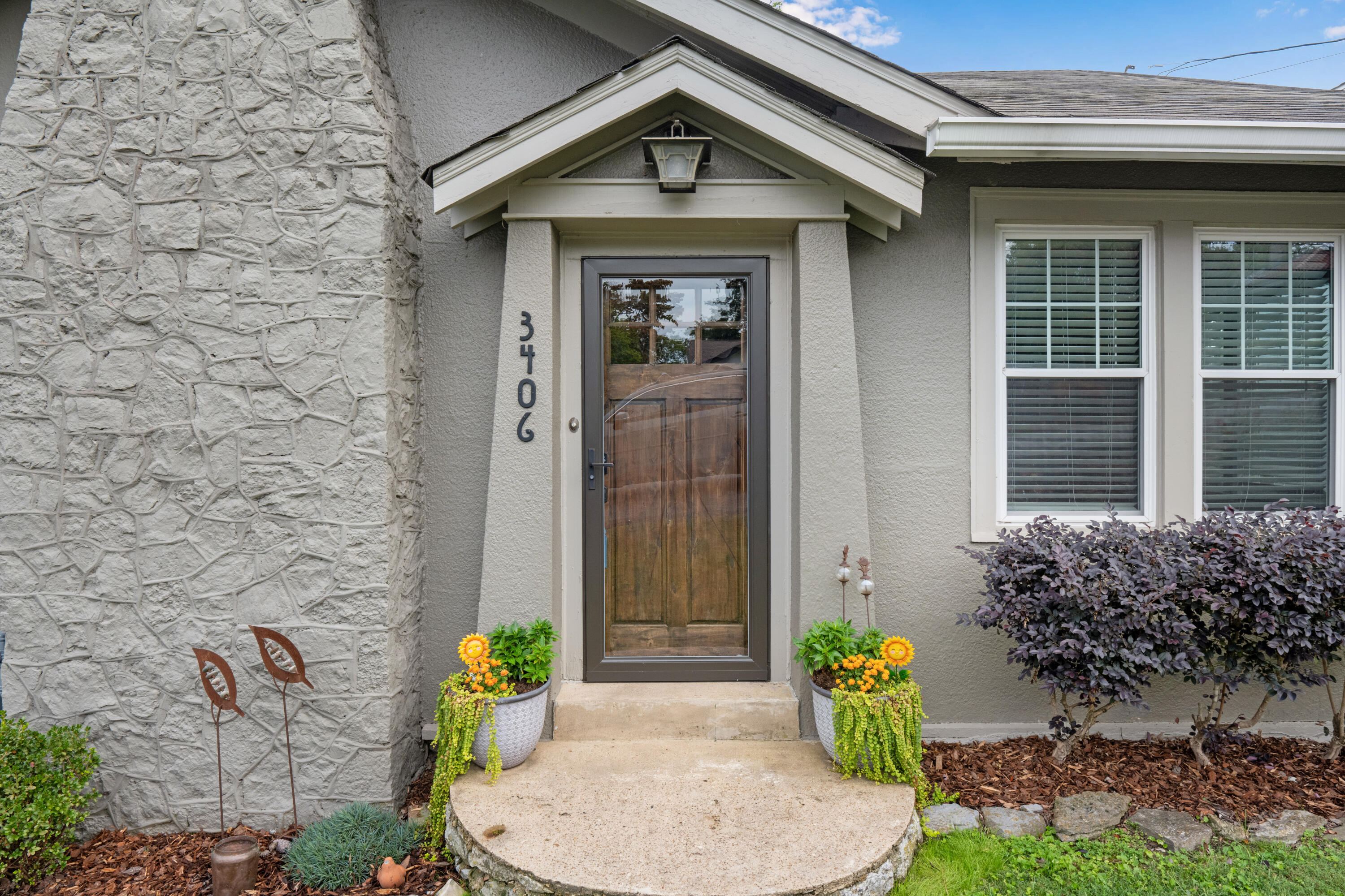 3406 Alta Vista Drive