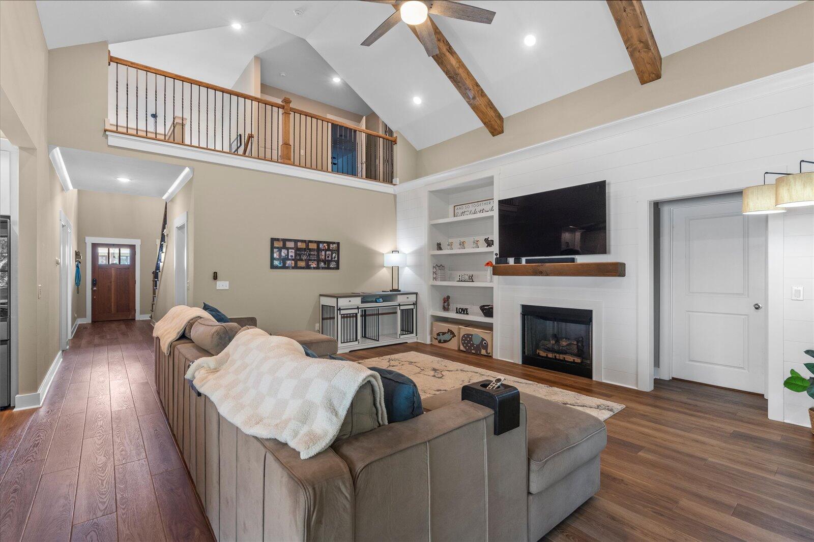 9124 White Ash Drive