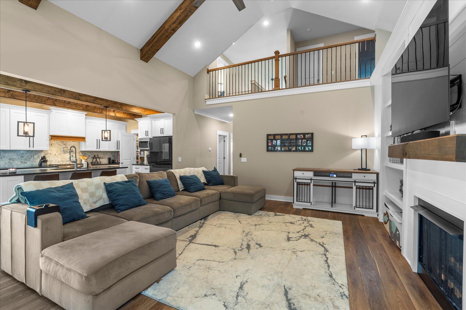 9124 White Ash Drive