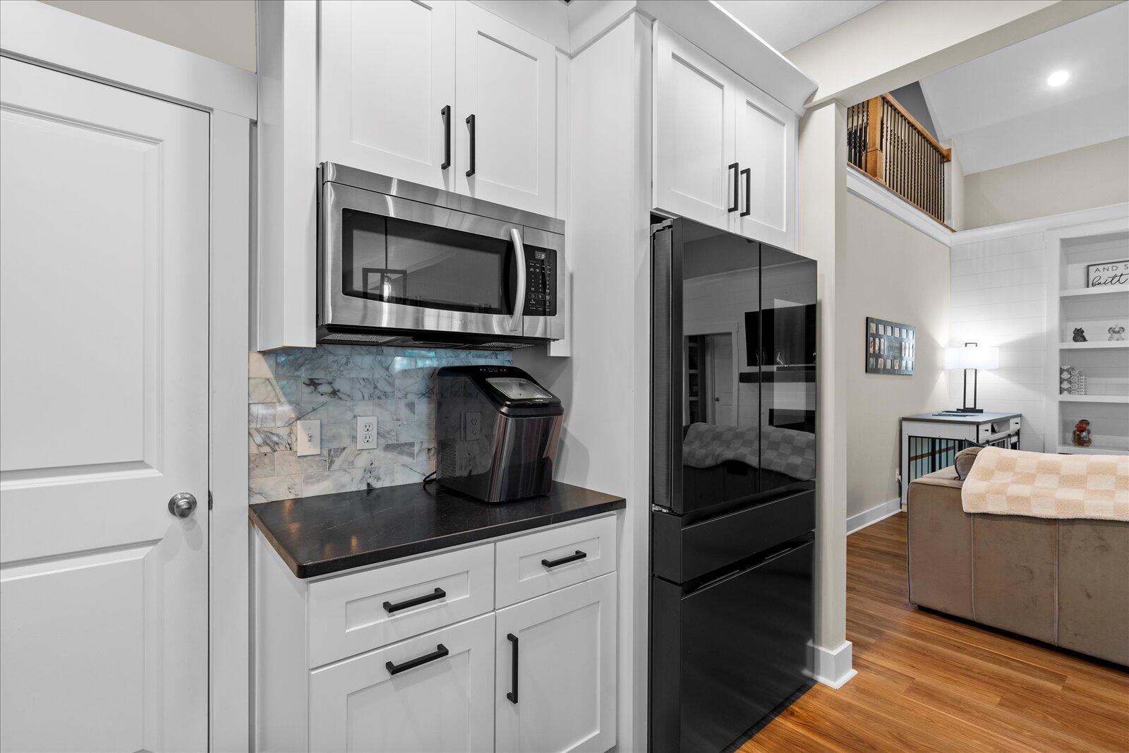 9124 White Ash Drive