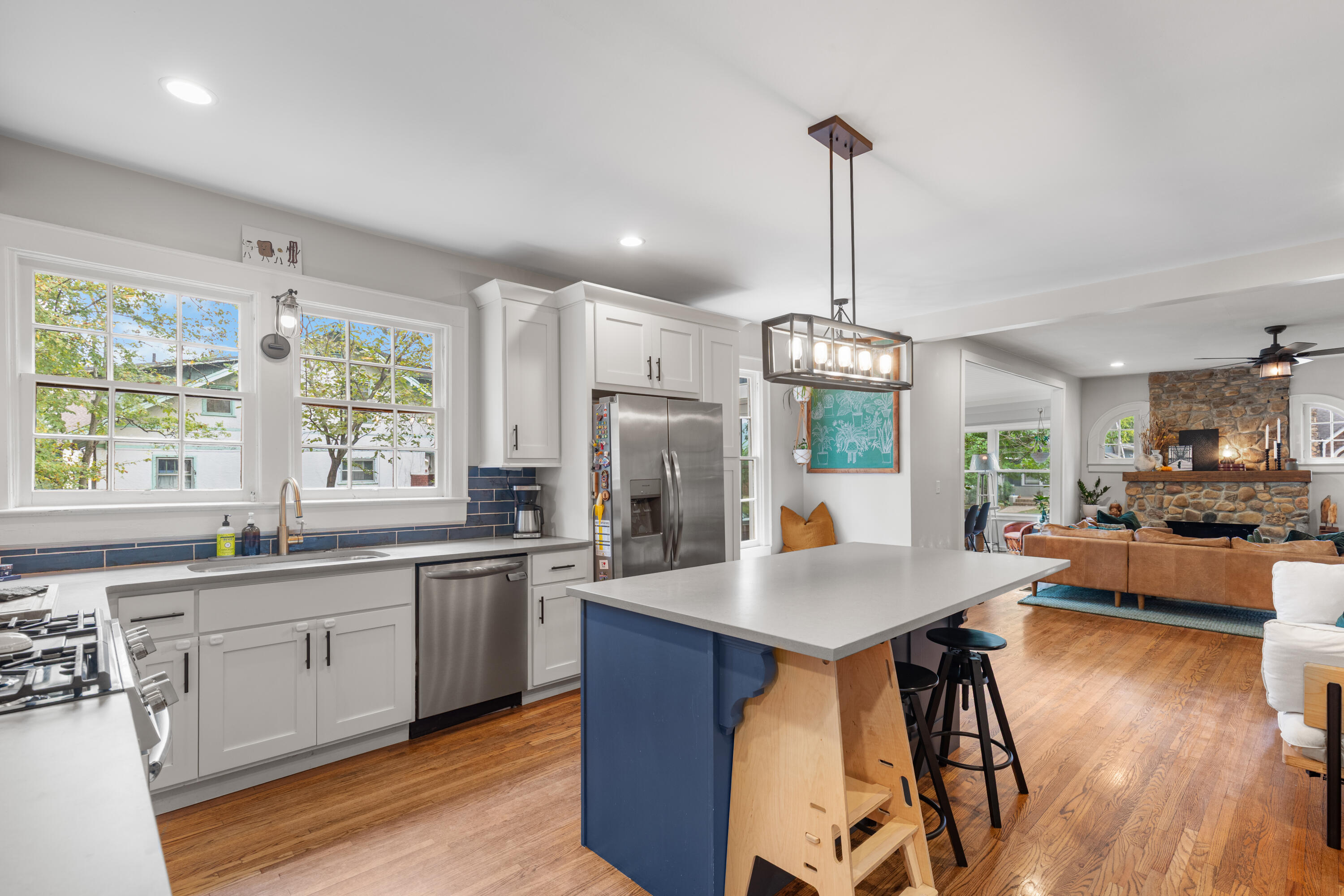 222 Eveningside Drive, 26 & Pt 27