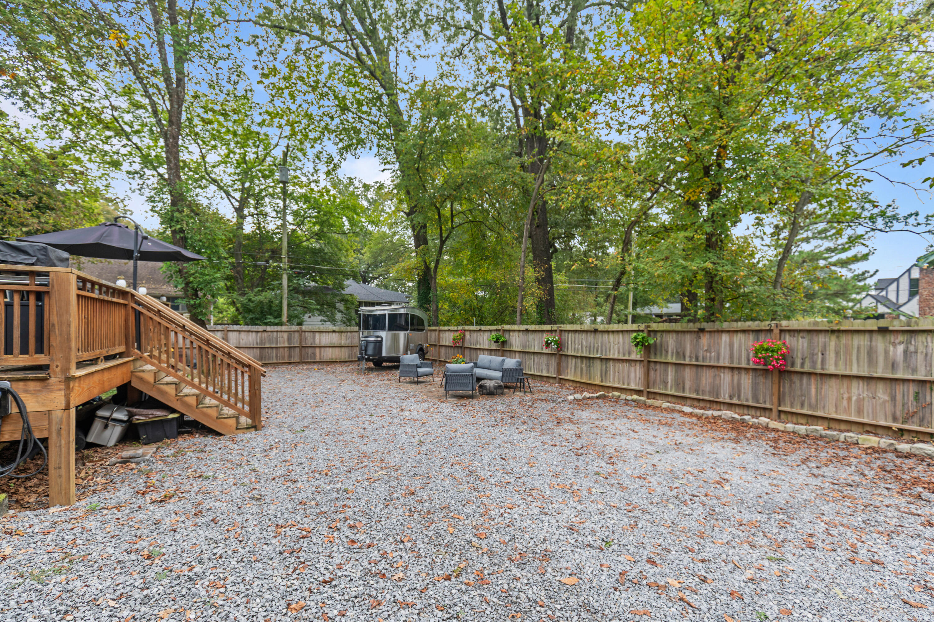 222 Eveningside Drive, 26 & Pt 27