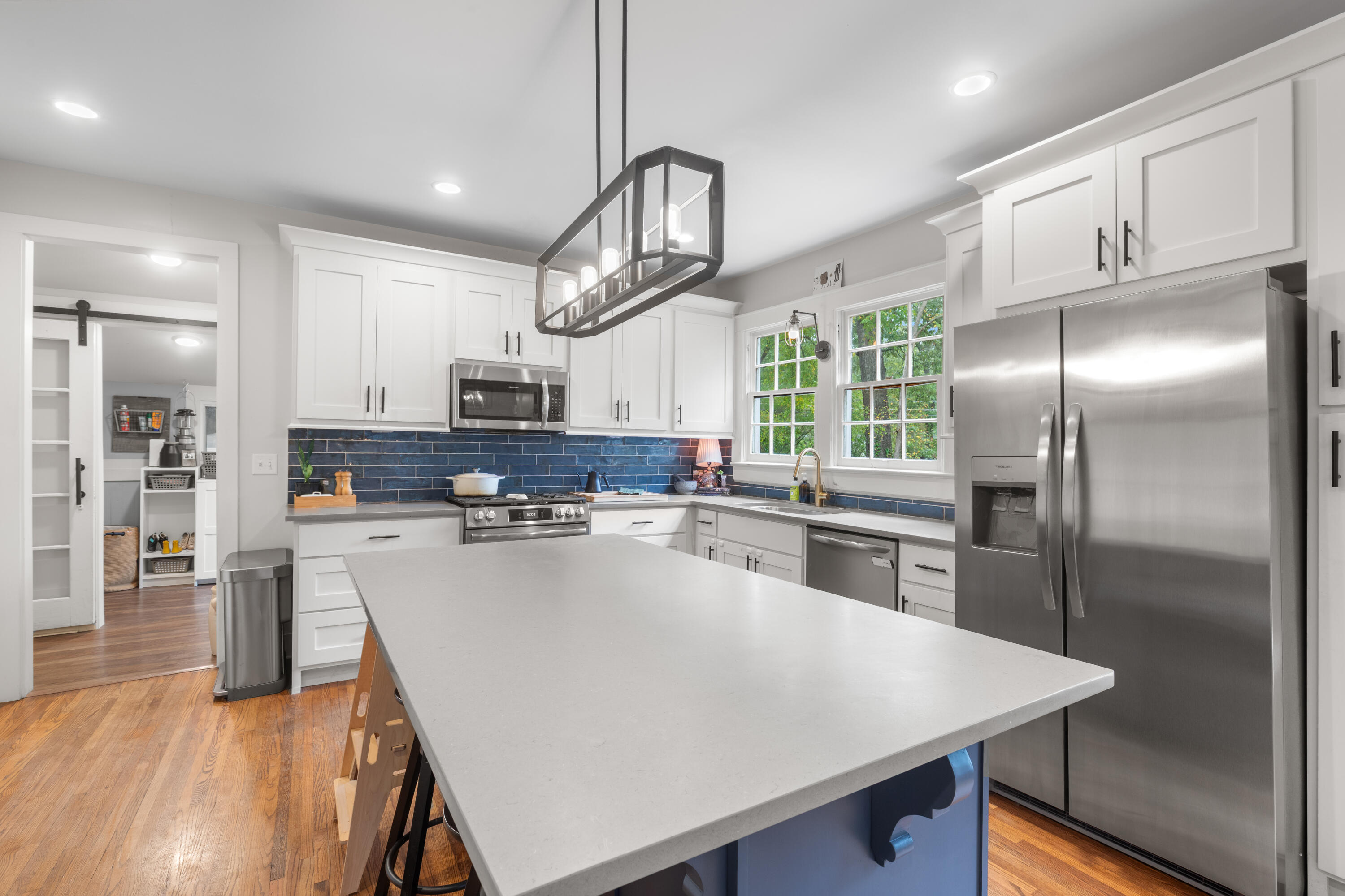 222 Eveningside Drive, 26 & Pt 27