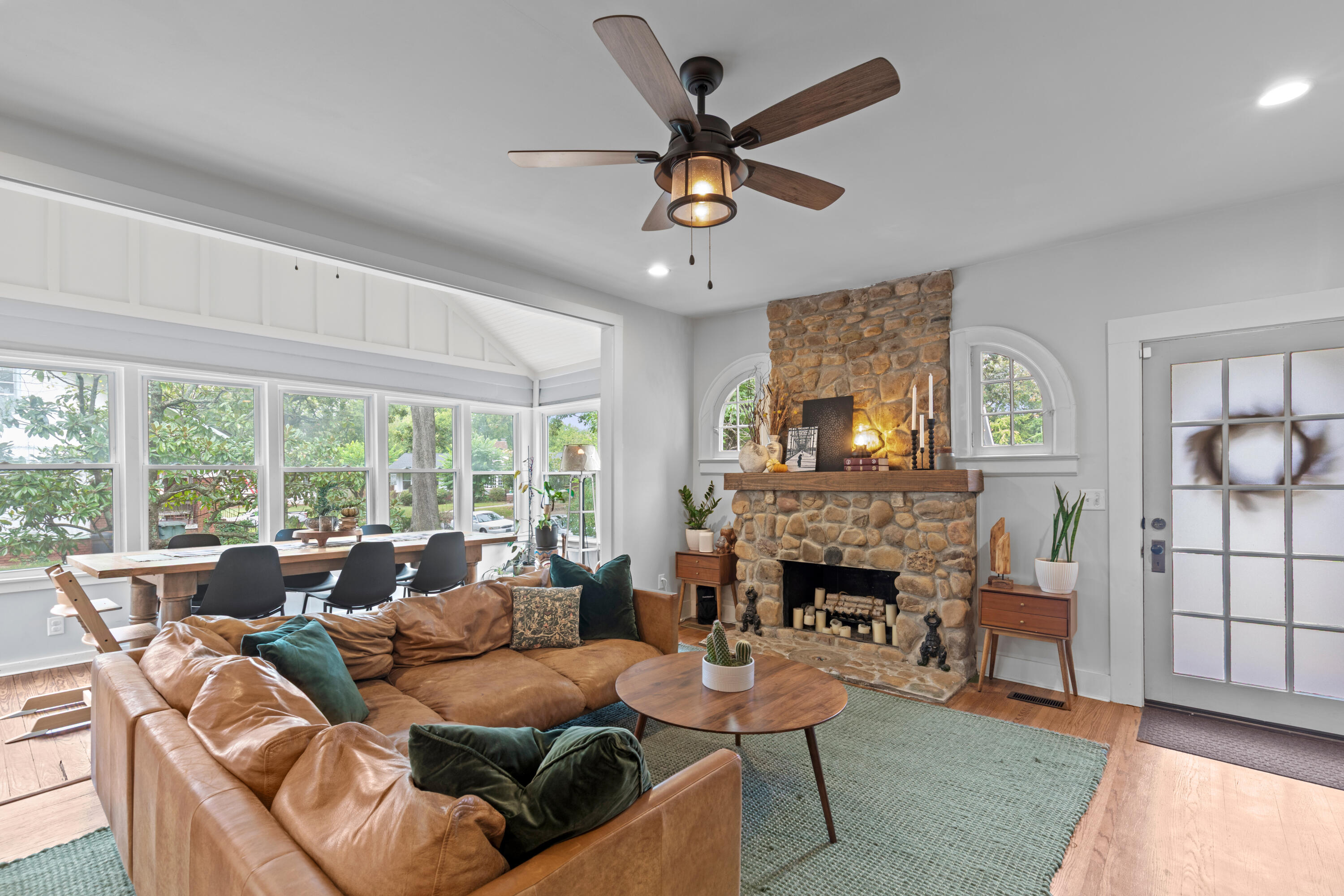 222 Eveningside Drive, 26 & Pt 27