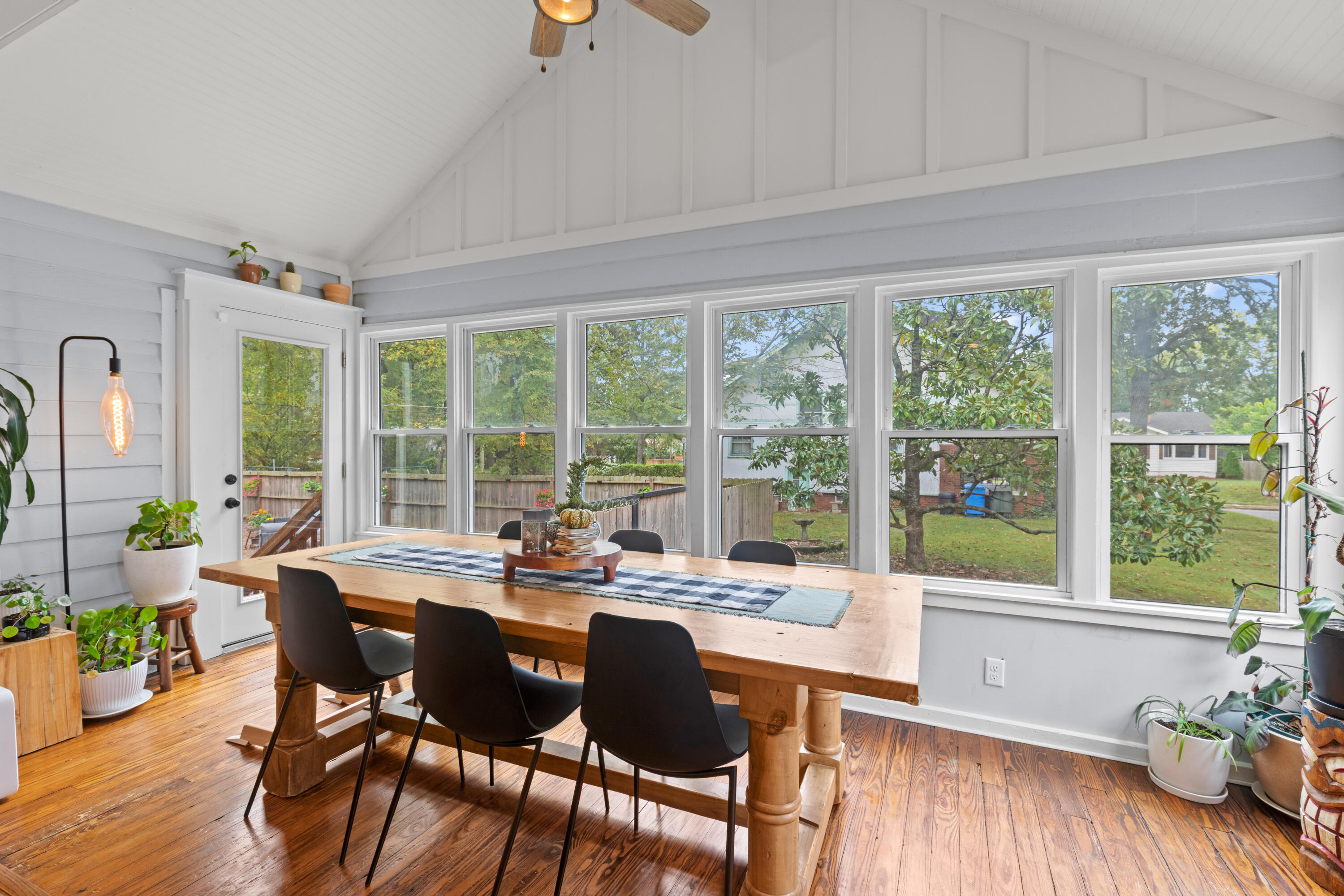 222 Eveningside Drive, 26 & Pt 27