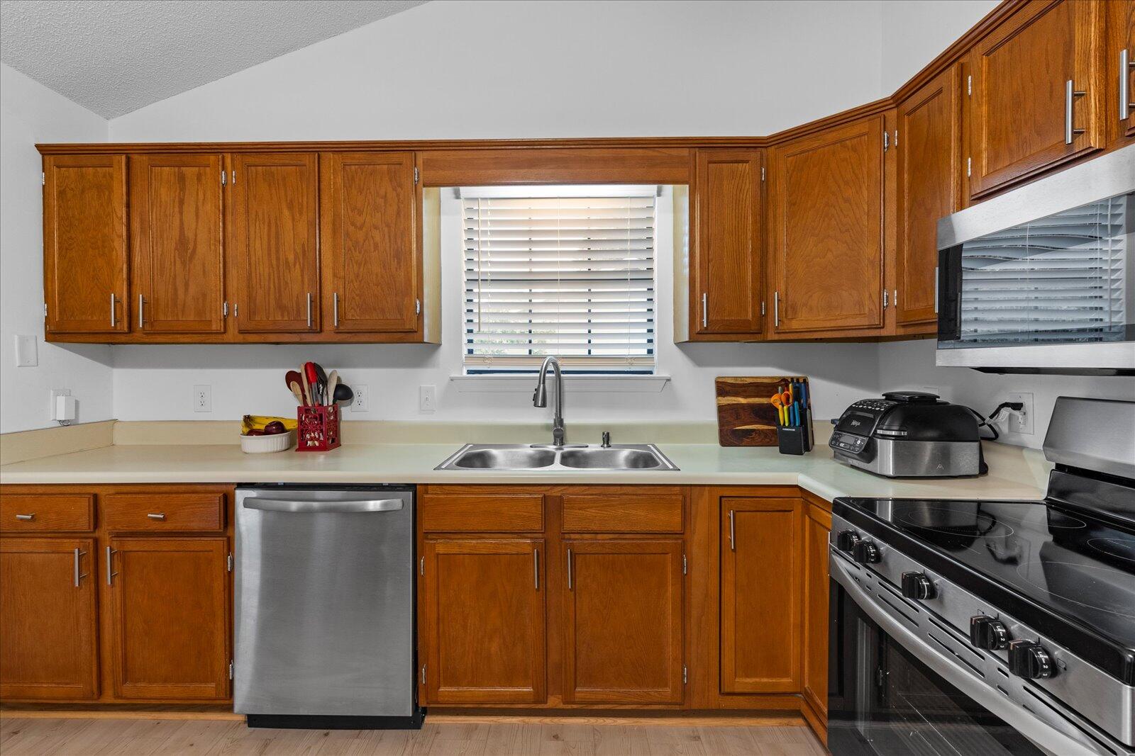 4925 Hunter Village Drive