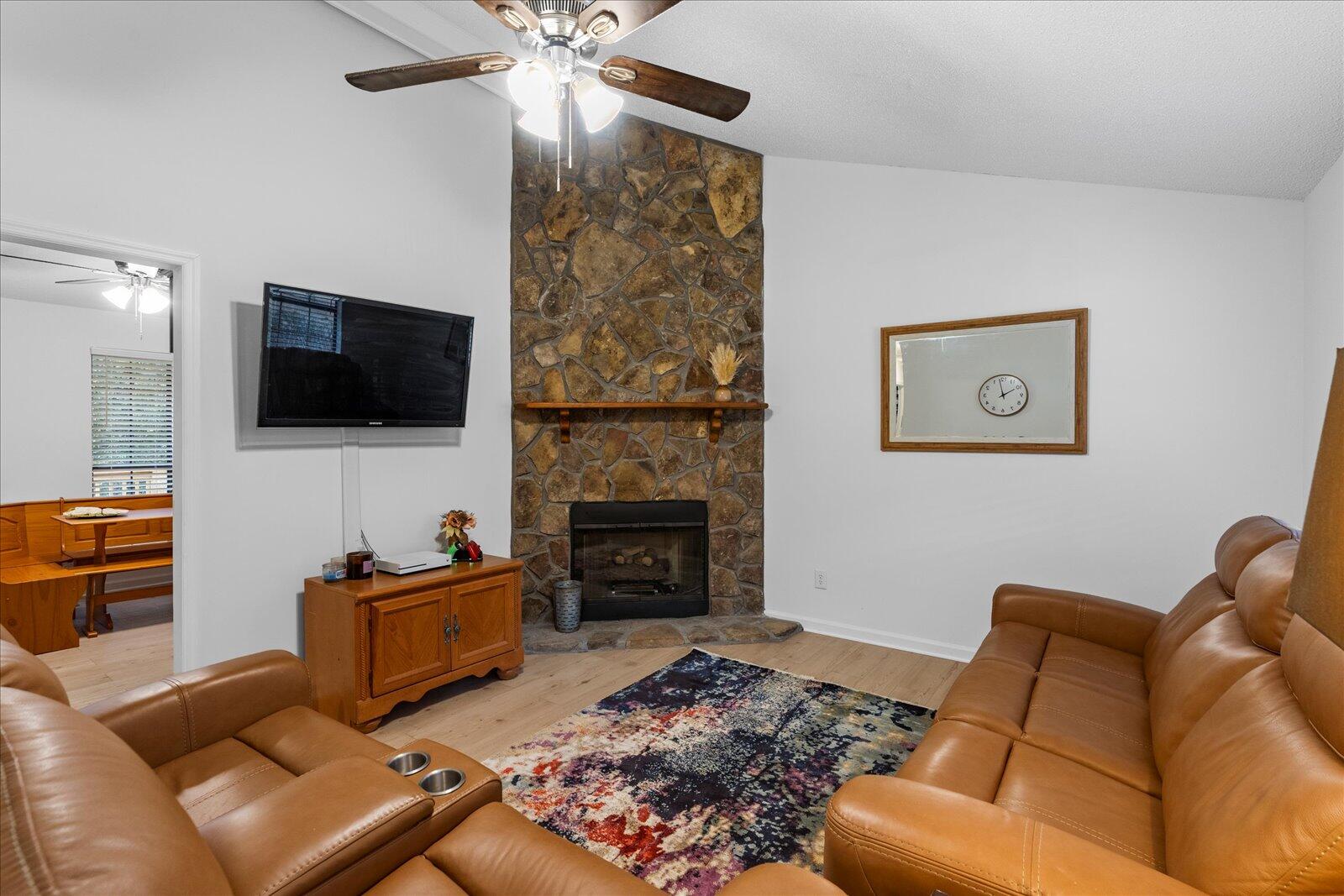 4925 Hunter Village Drive