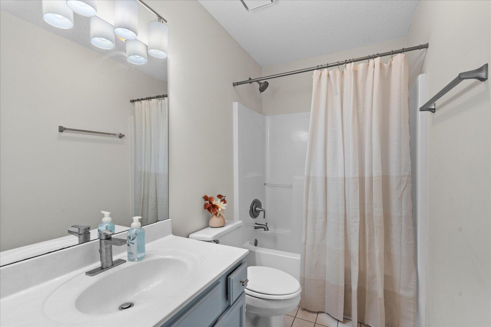 4925 Hunter Village Drive