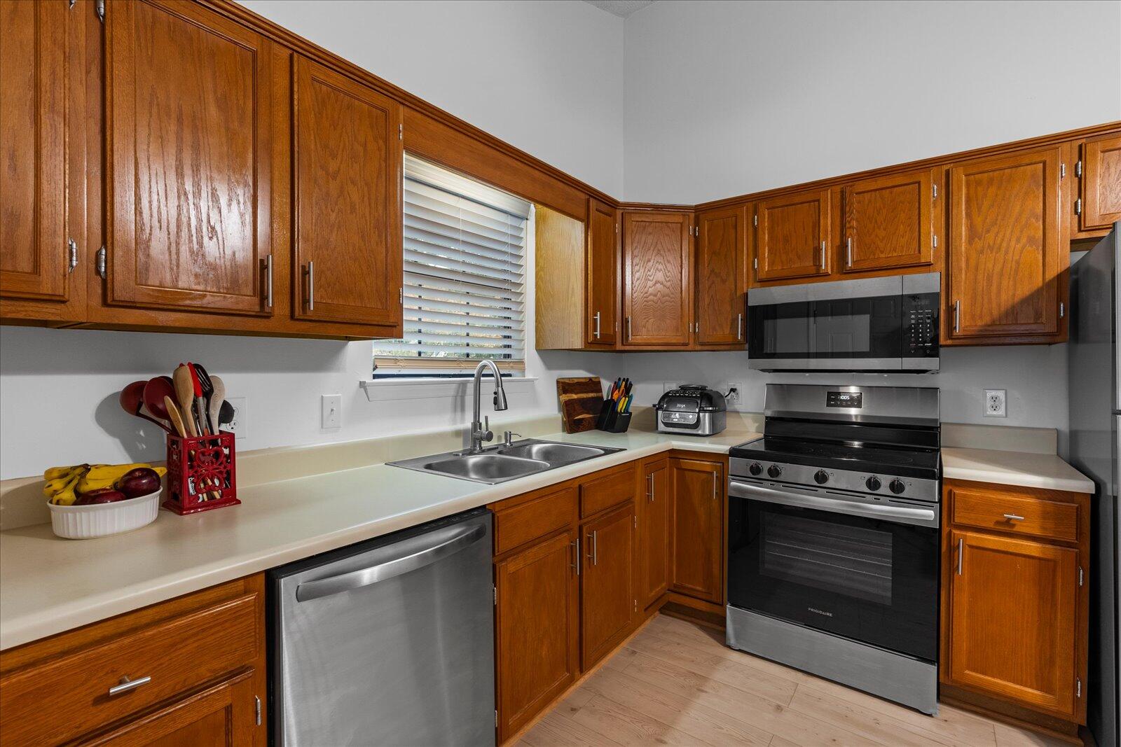 4925 Hunter Village Drive