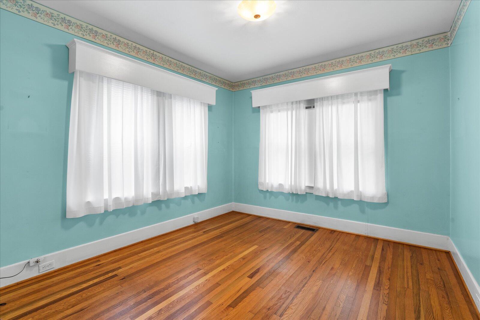144 7th Avenue