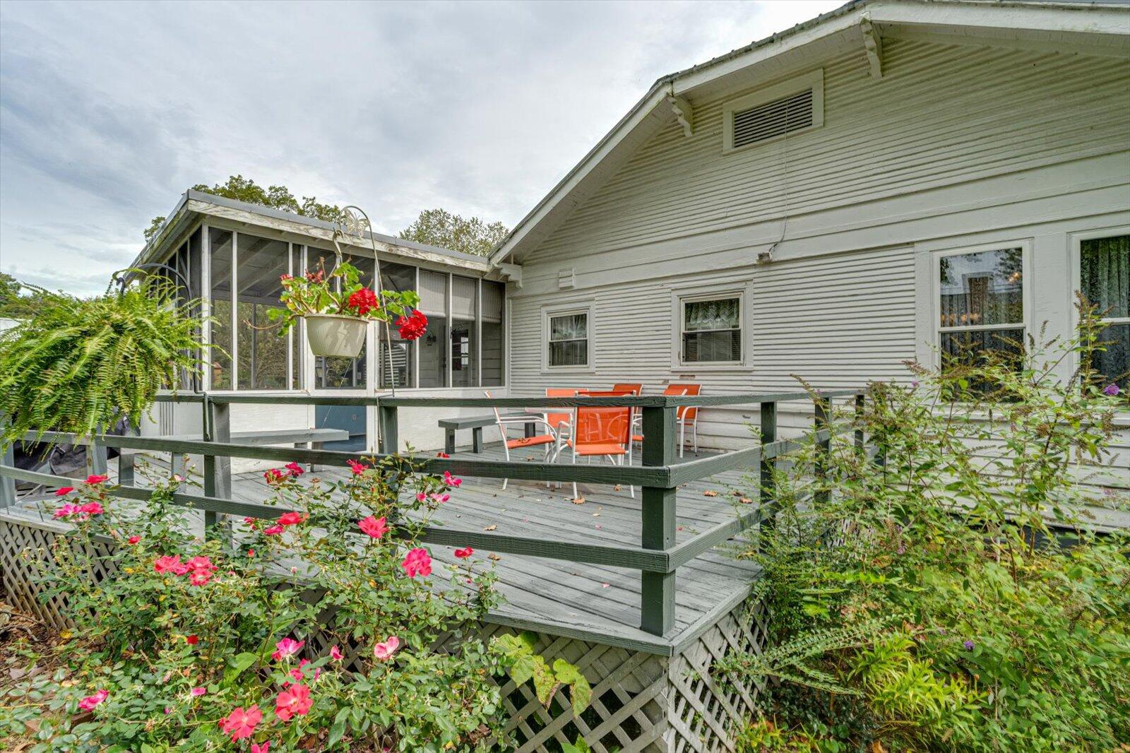 144 7th Avenue