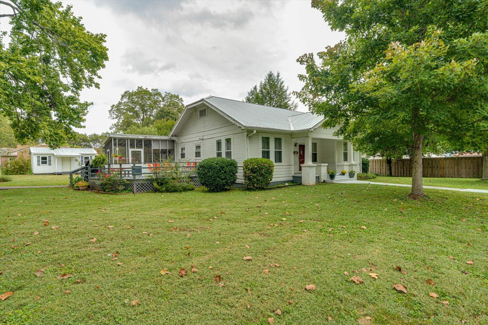 144 7th Avenue