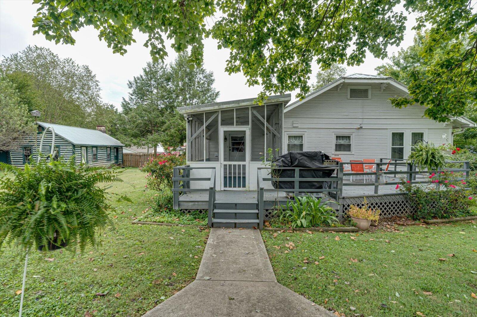 144 7th Avenue