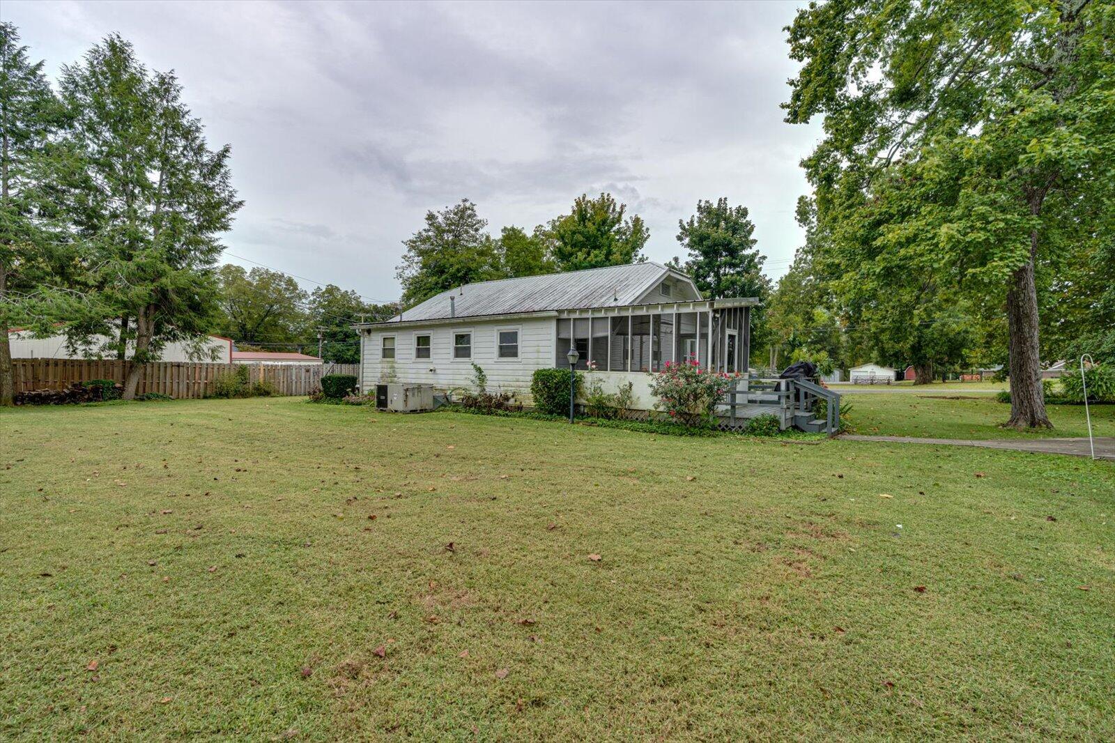 144 7th Avenue