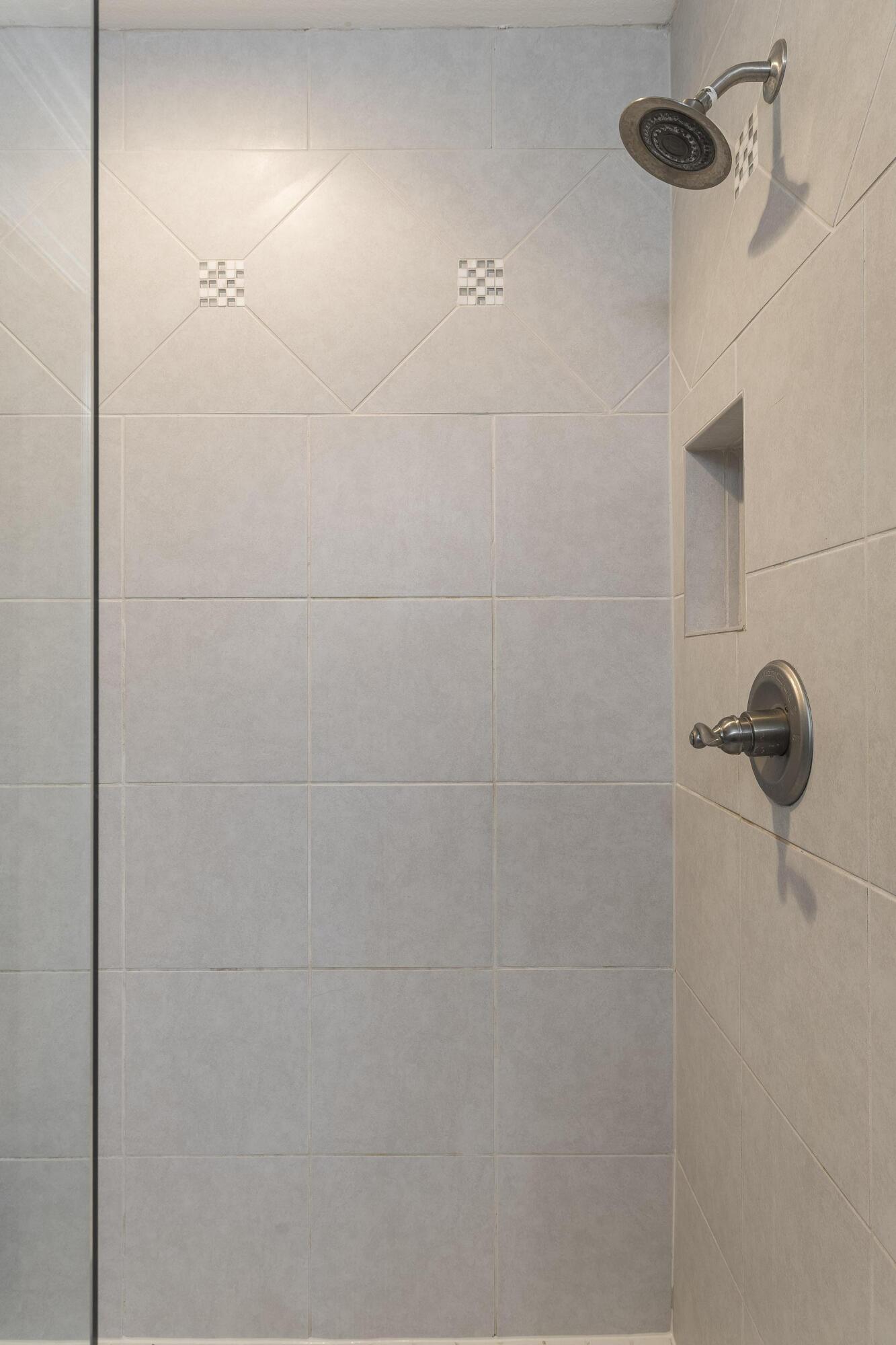 5401 Bungalow Circle