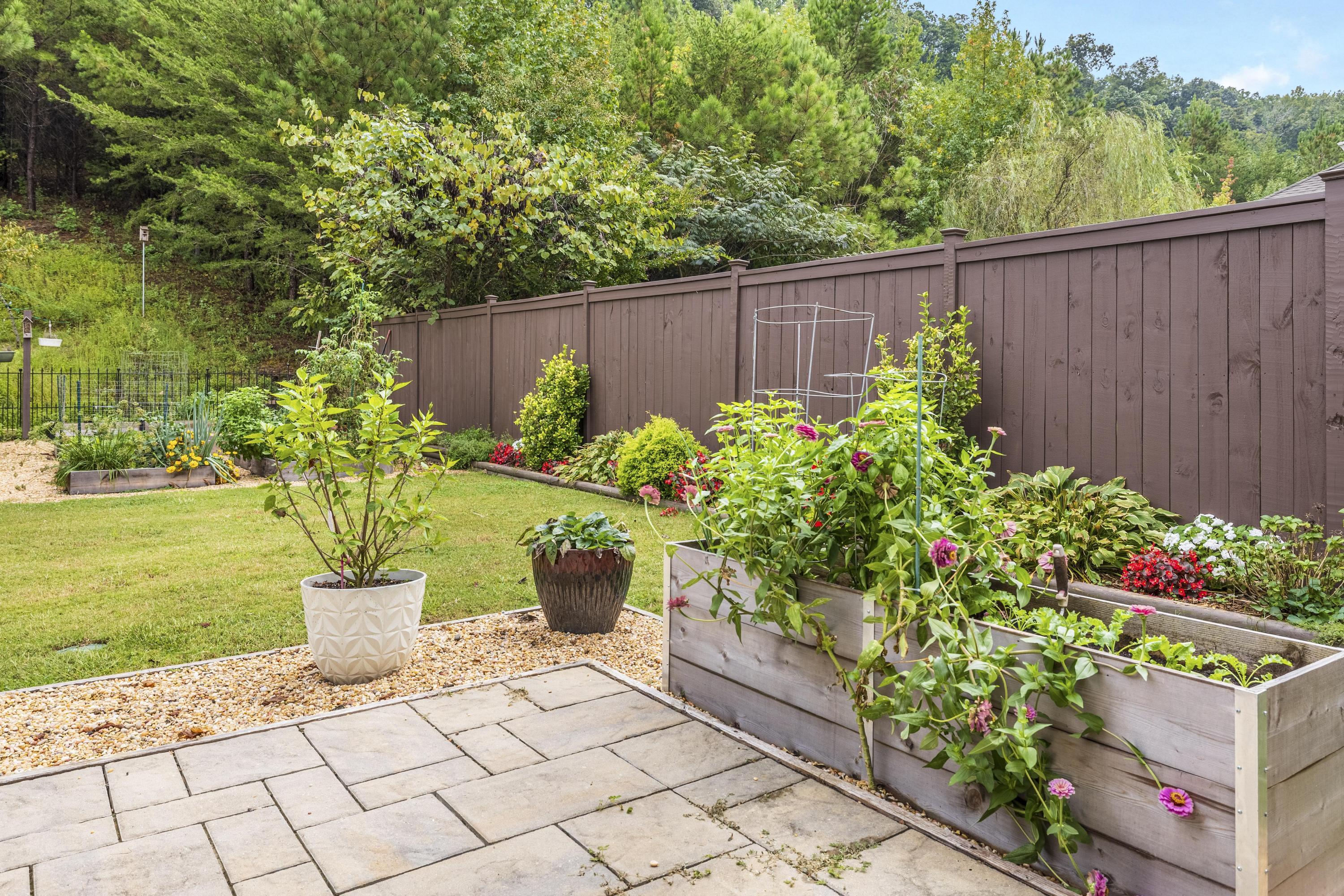 5401 Bungalow Circle