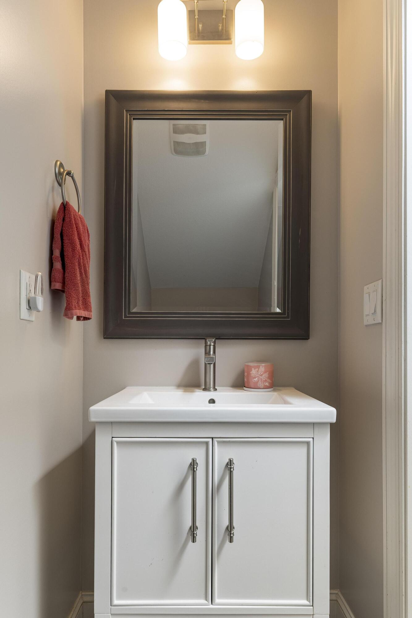 5401 Bungalow Circle