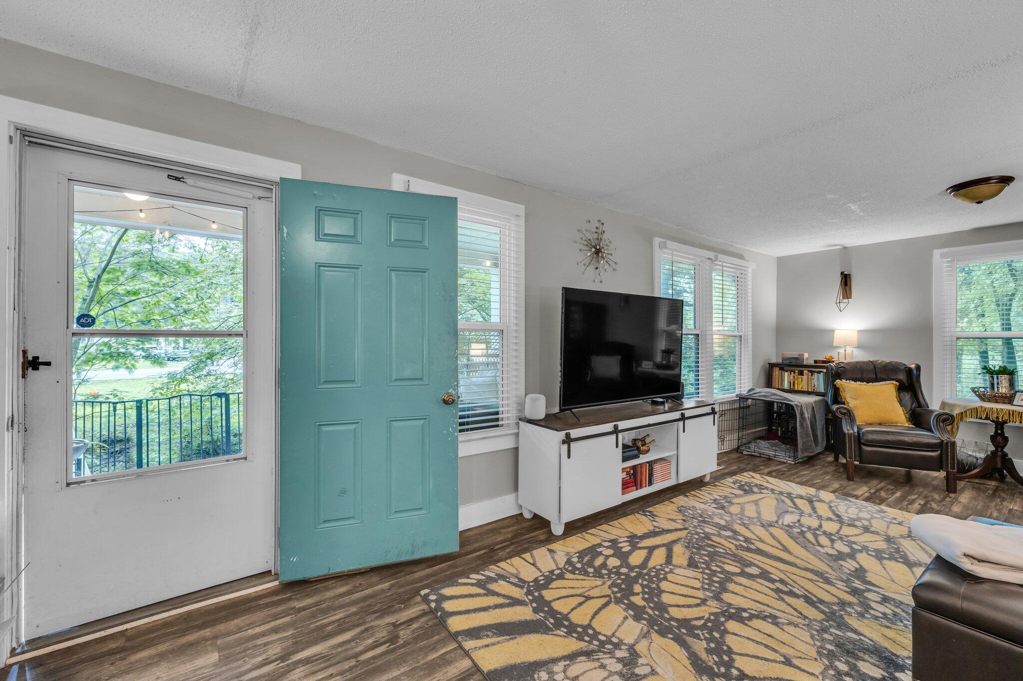 2106 Tunnel Boulevard