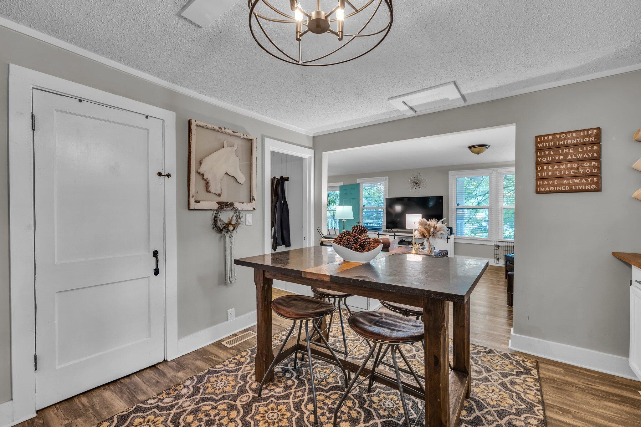 2106 Tunnel Boulevard