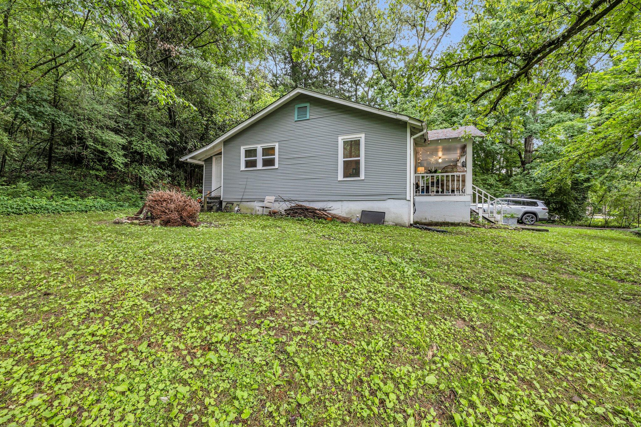 2106 Tunnel Boulevard