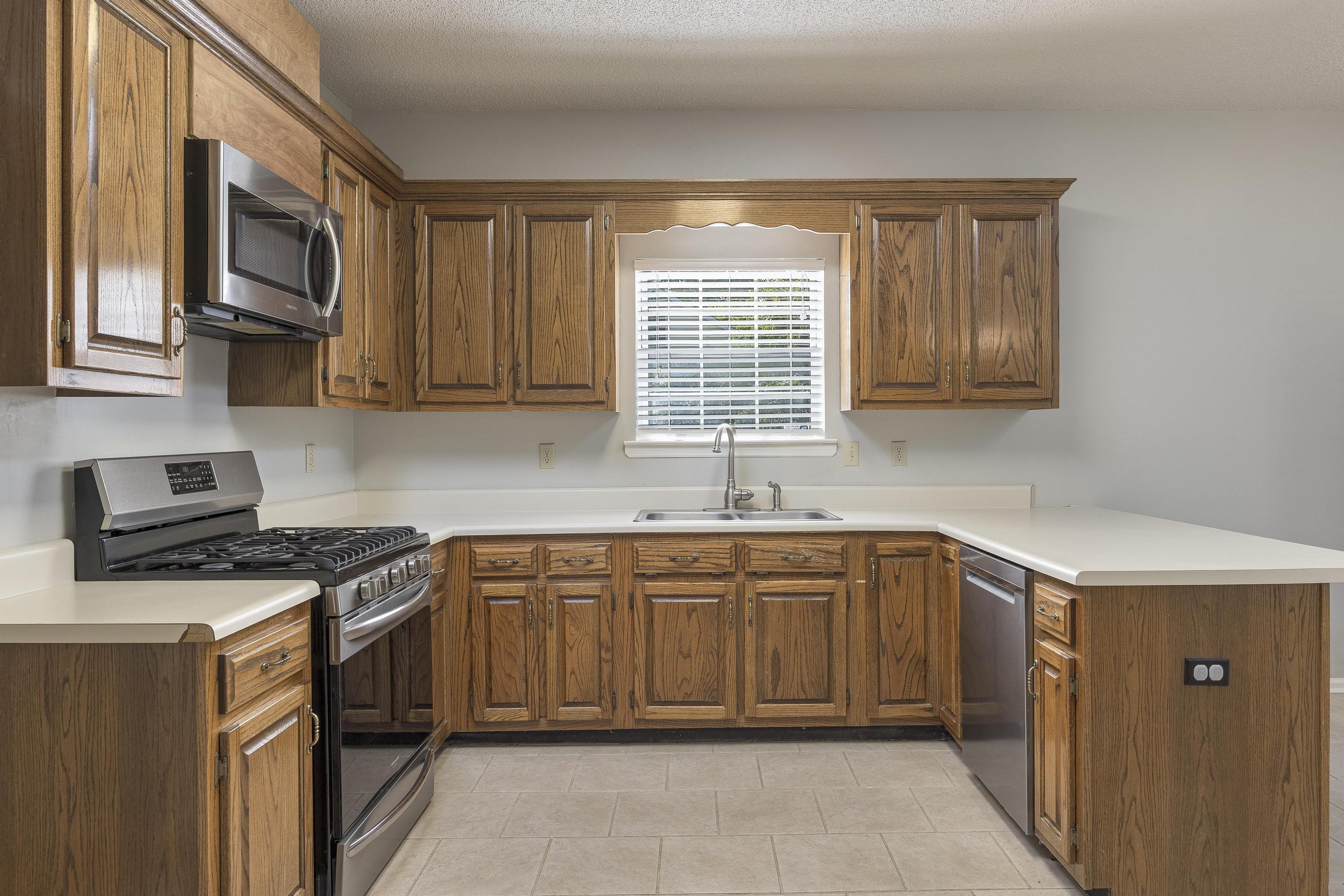 302 Mcfarland Road Road