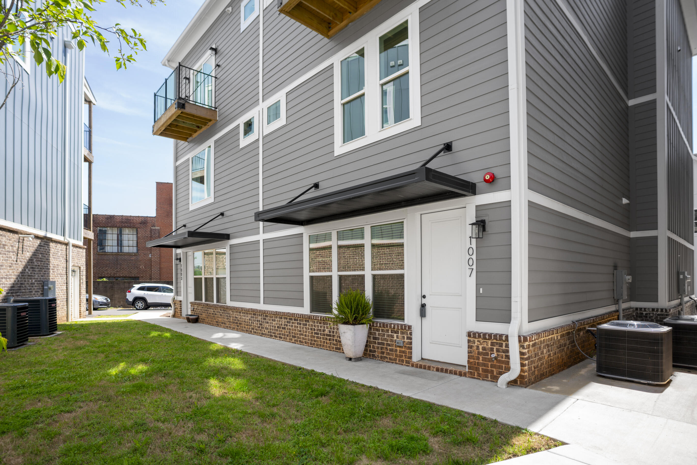 1007 Montague Place