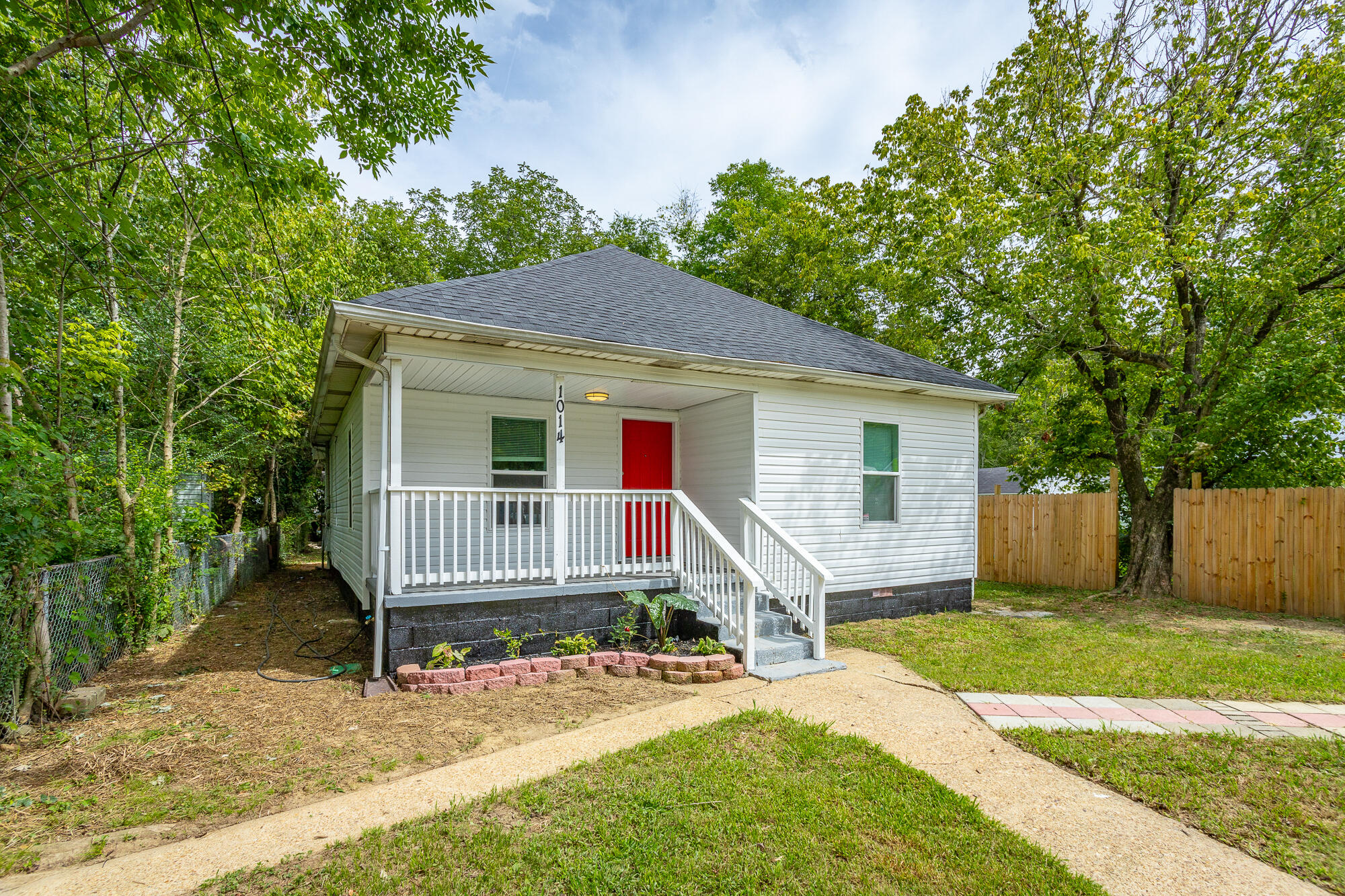 1014 Lee Avenue