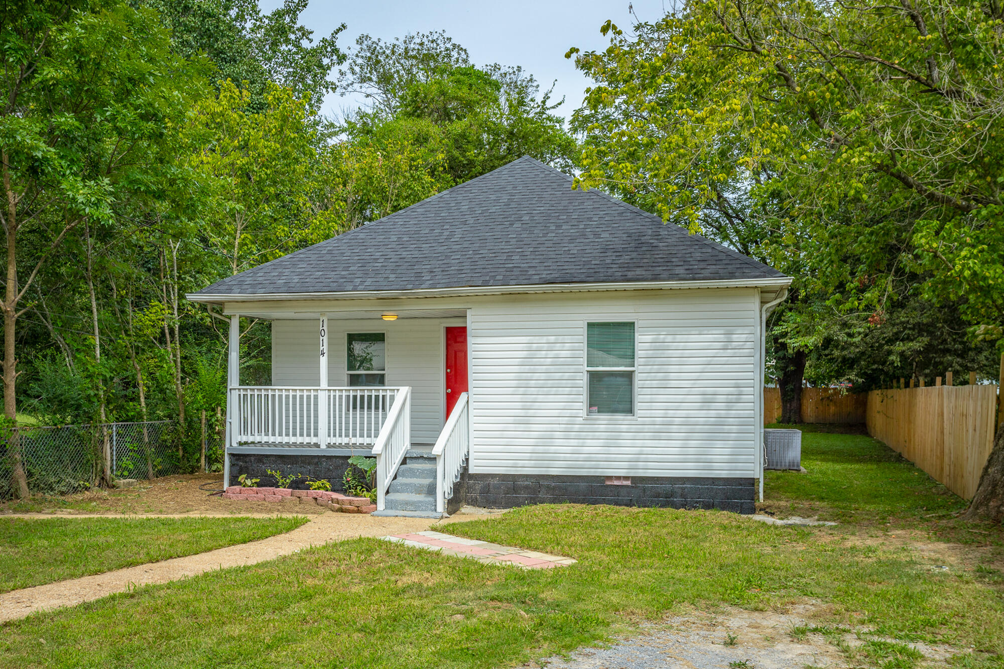 1014 Lee Avenue