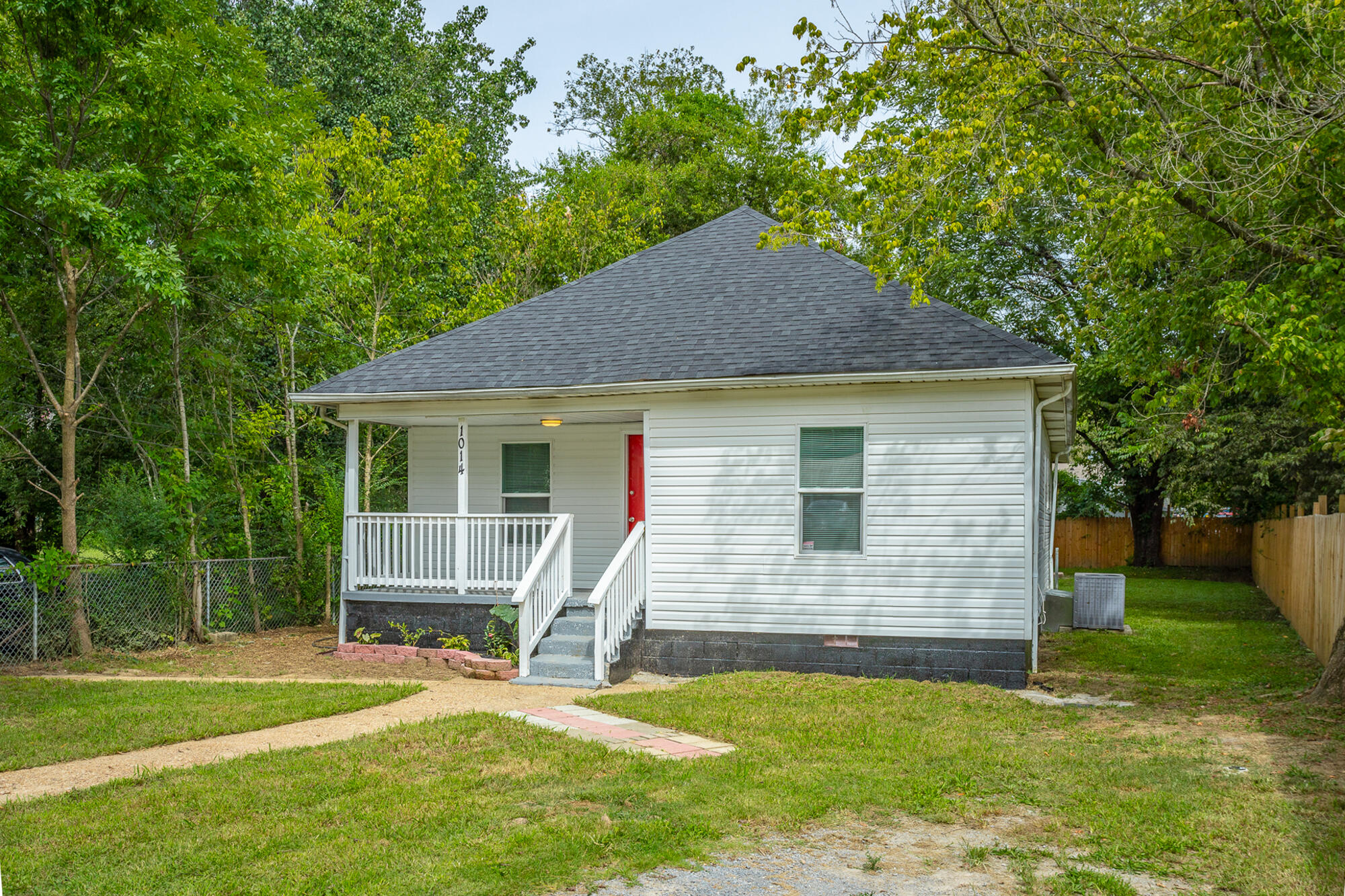 1014 Lee Avenue