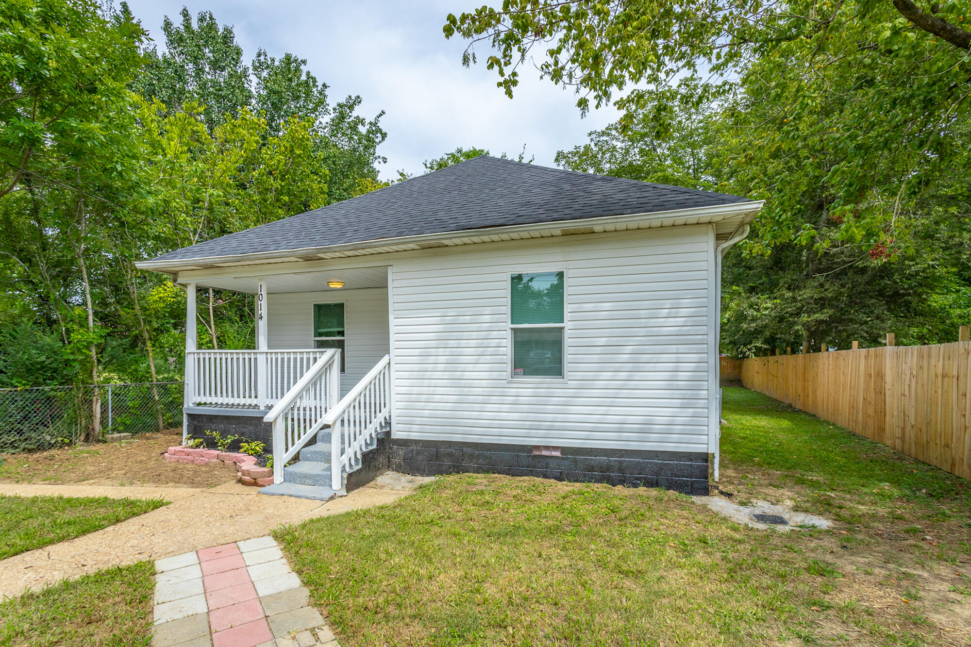 1014 Lee Avenue