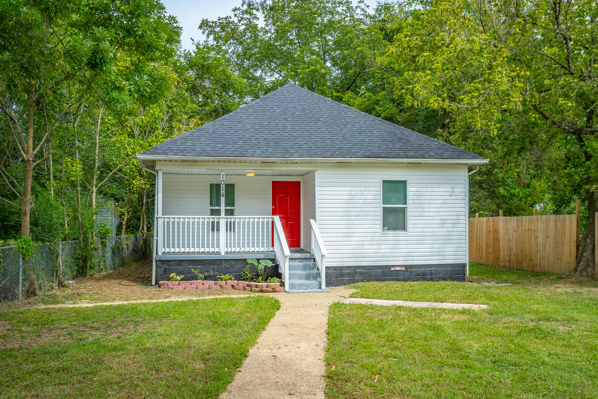 1014 Lee Avenue