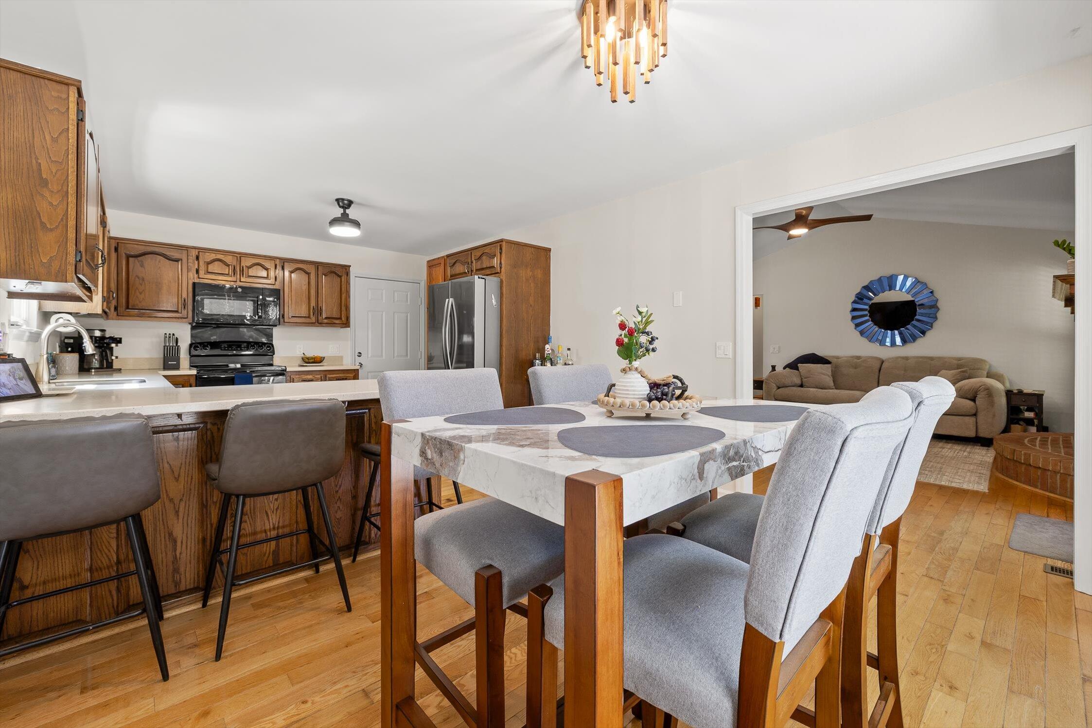 4504 Kings Lake Court