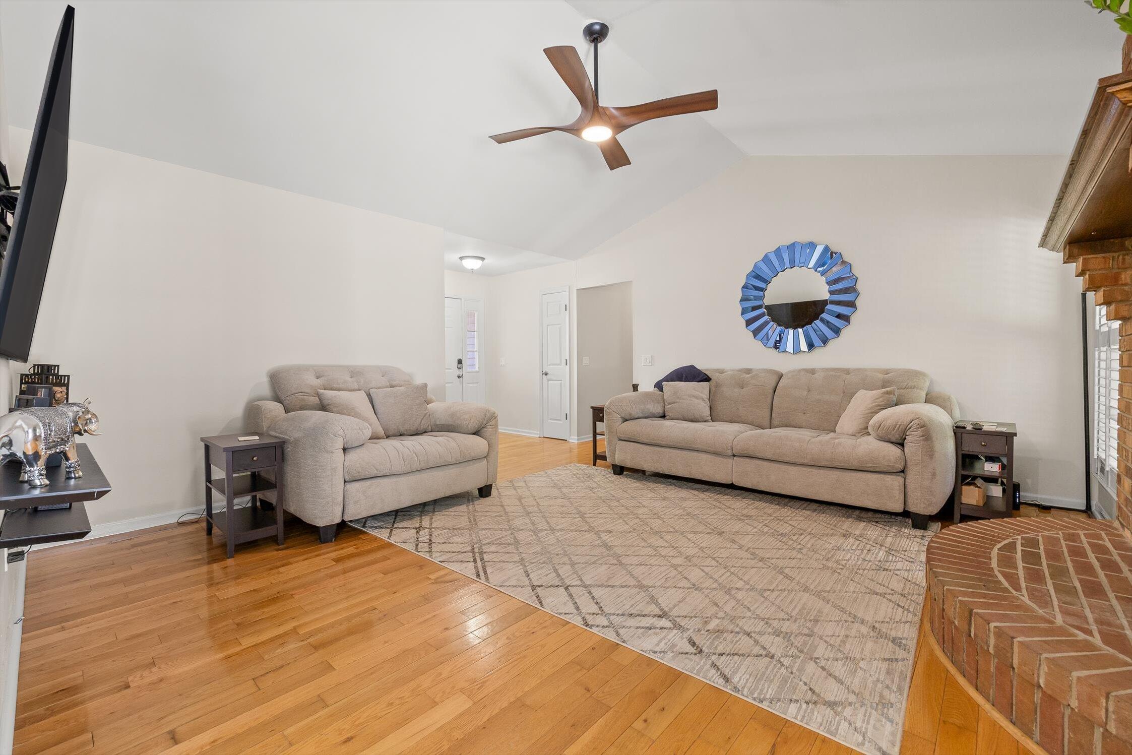 4504 Kings Lake Court