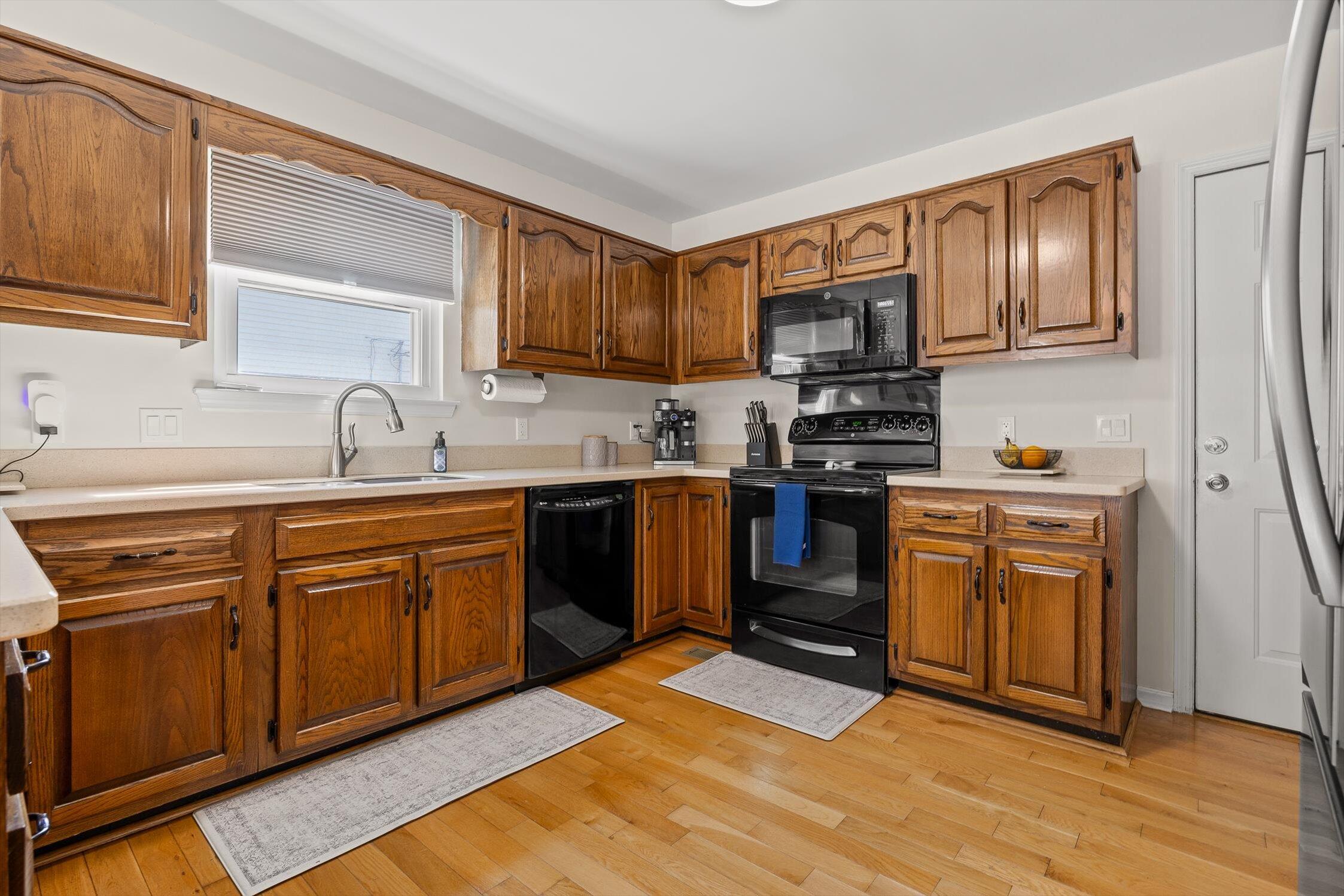 4504 Kings Lake Court