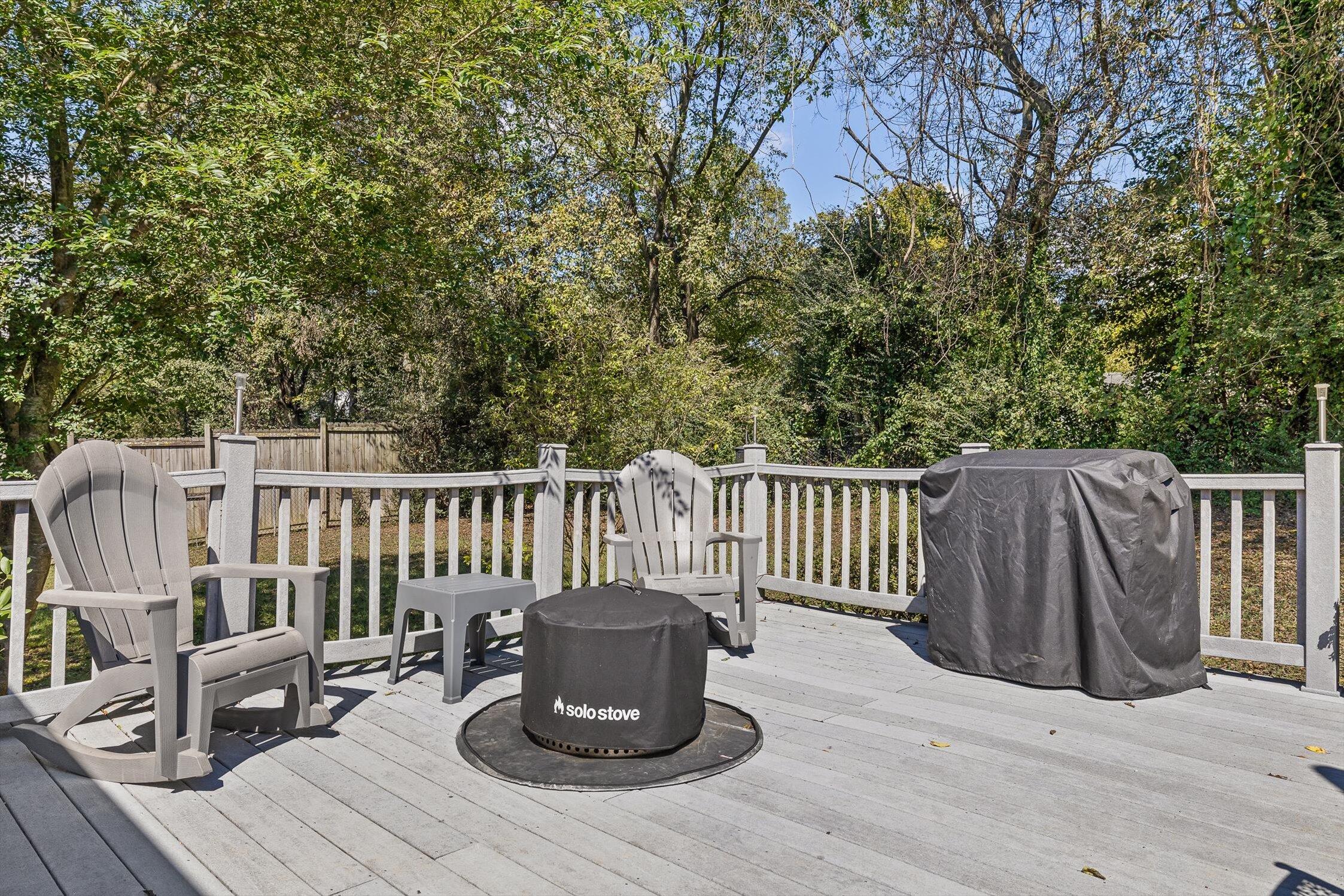 4504 Kings Lake Court