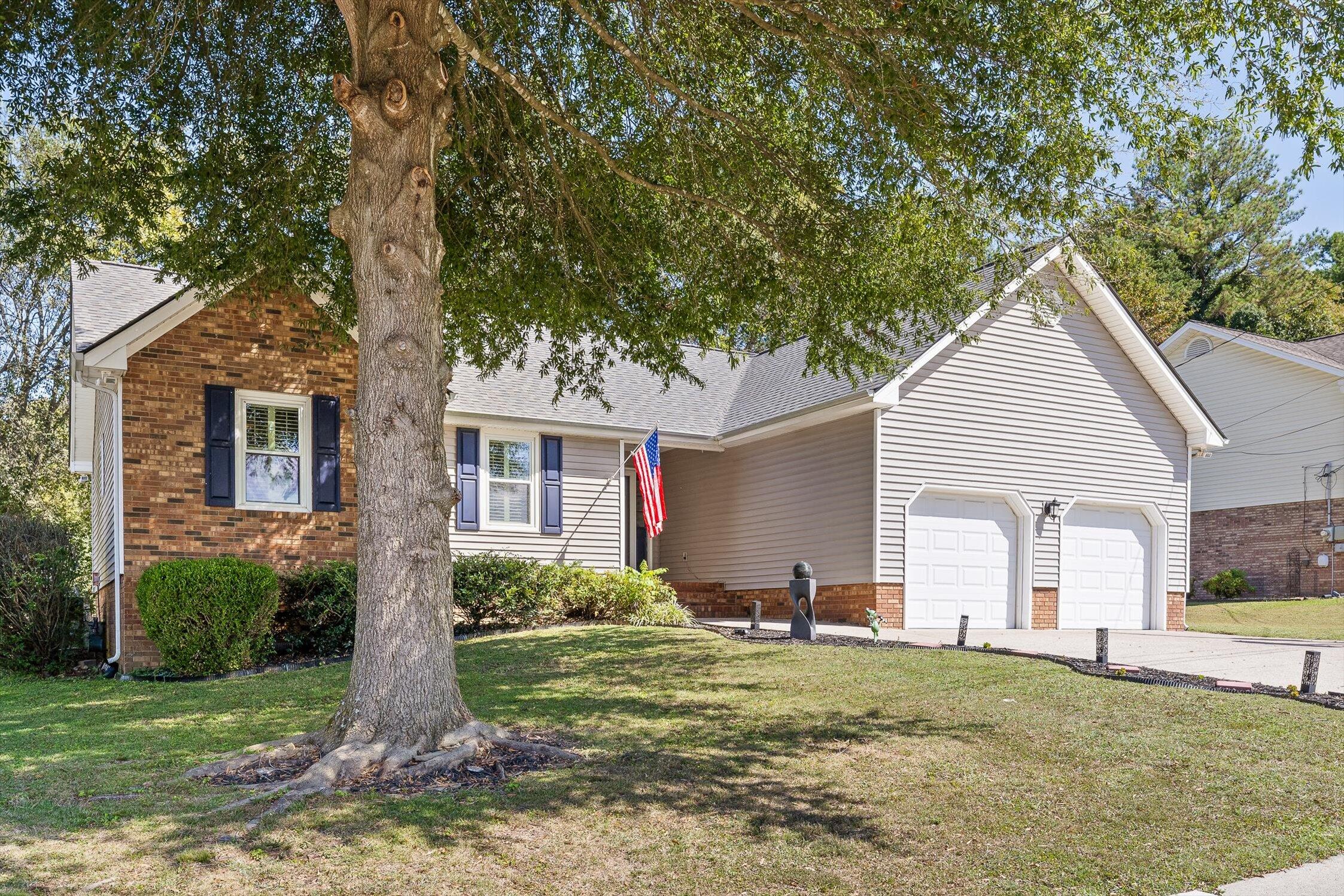 4504 Kings Lake Court