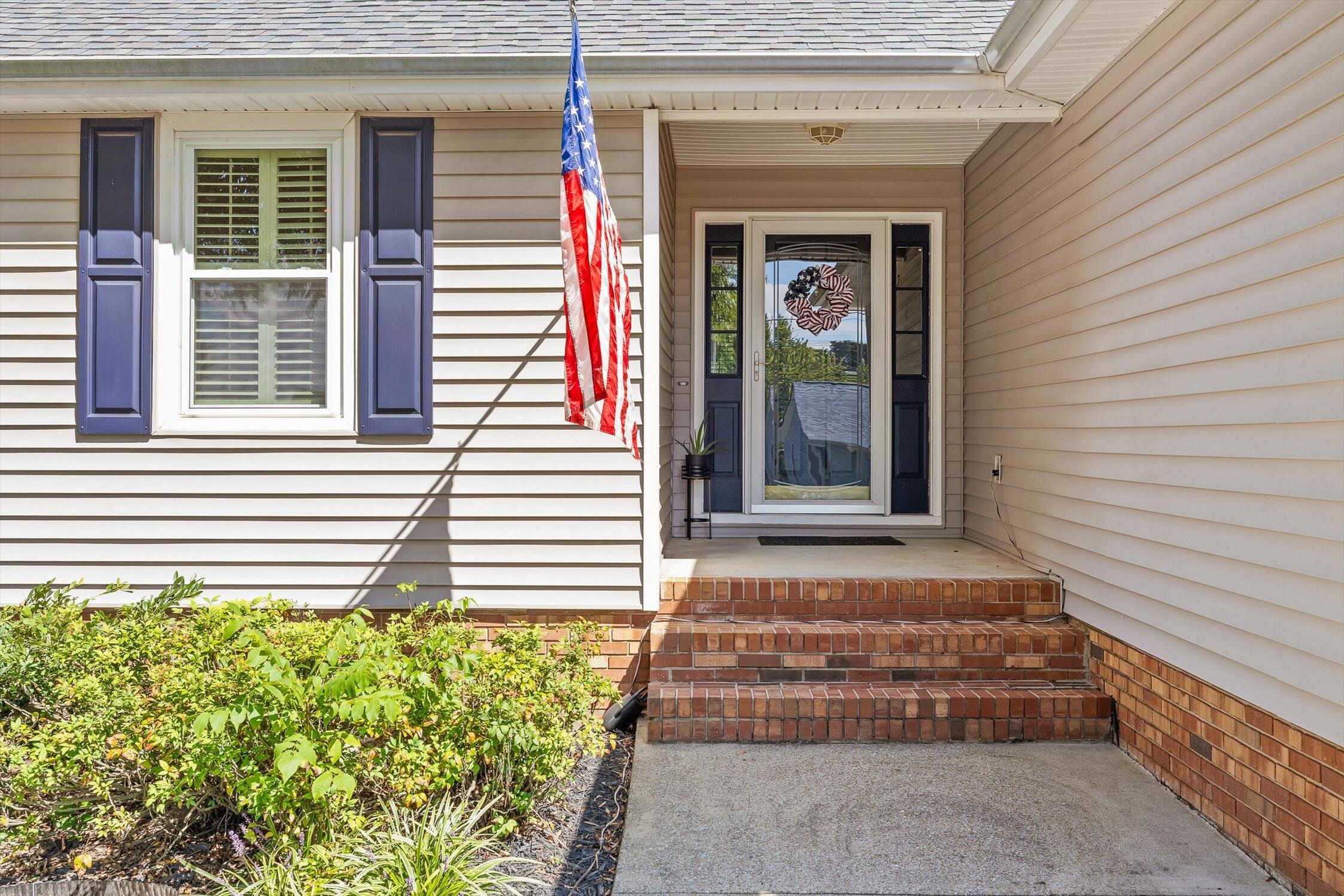 4504 Kings Lake Court