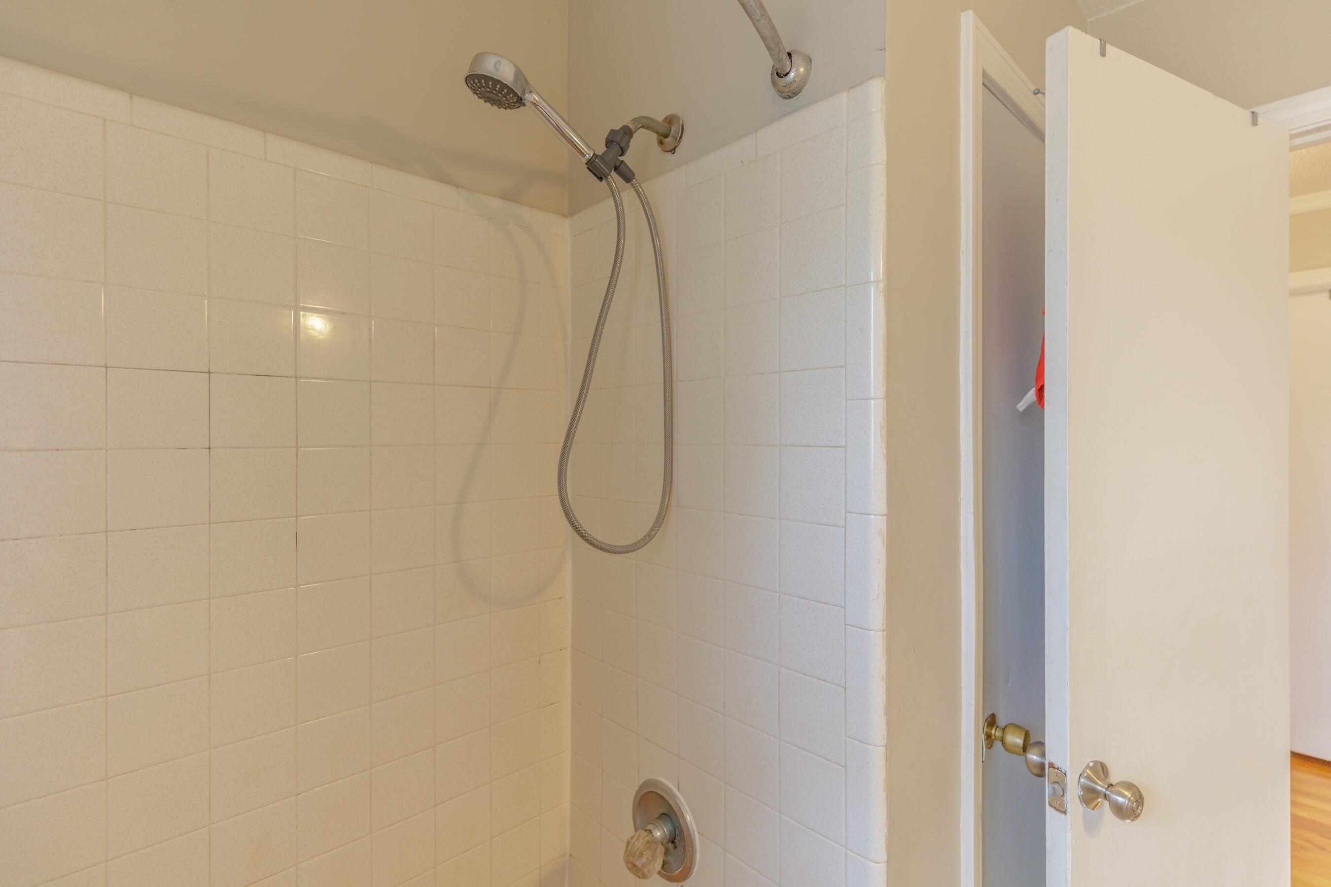 9851 Millsaps Street