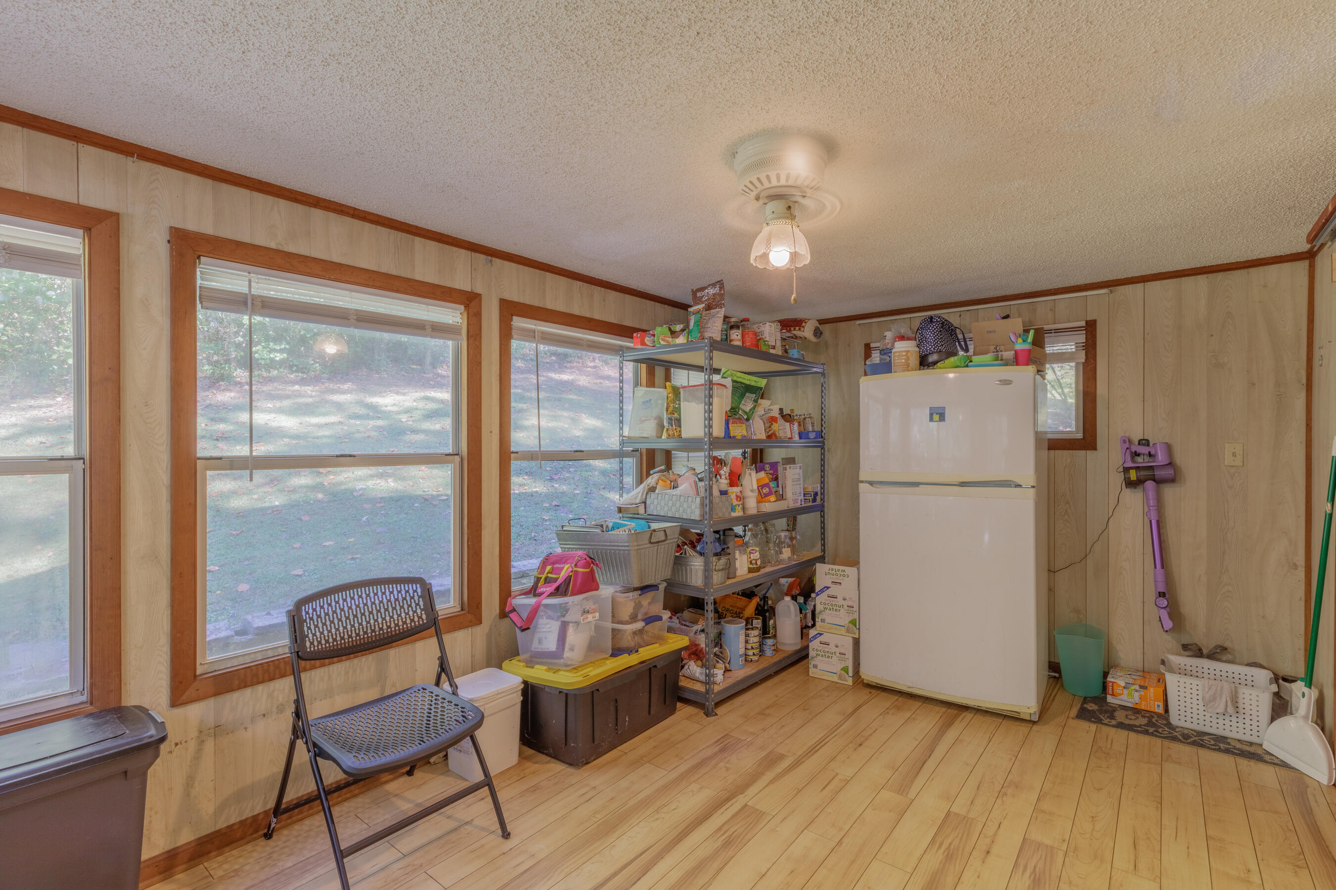 9851 Millsaps Street