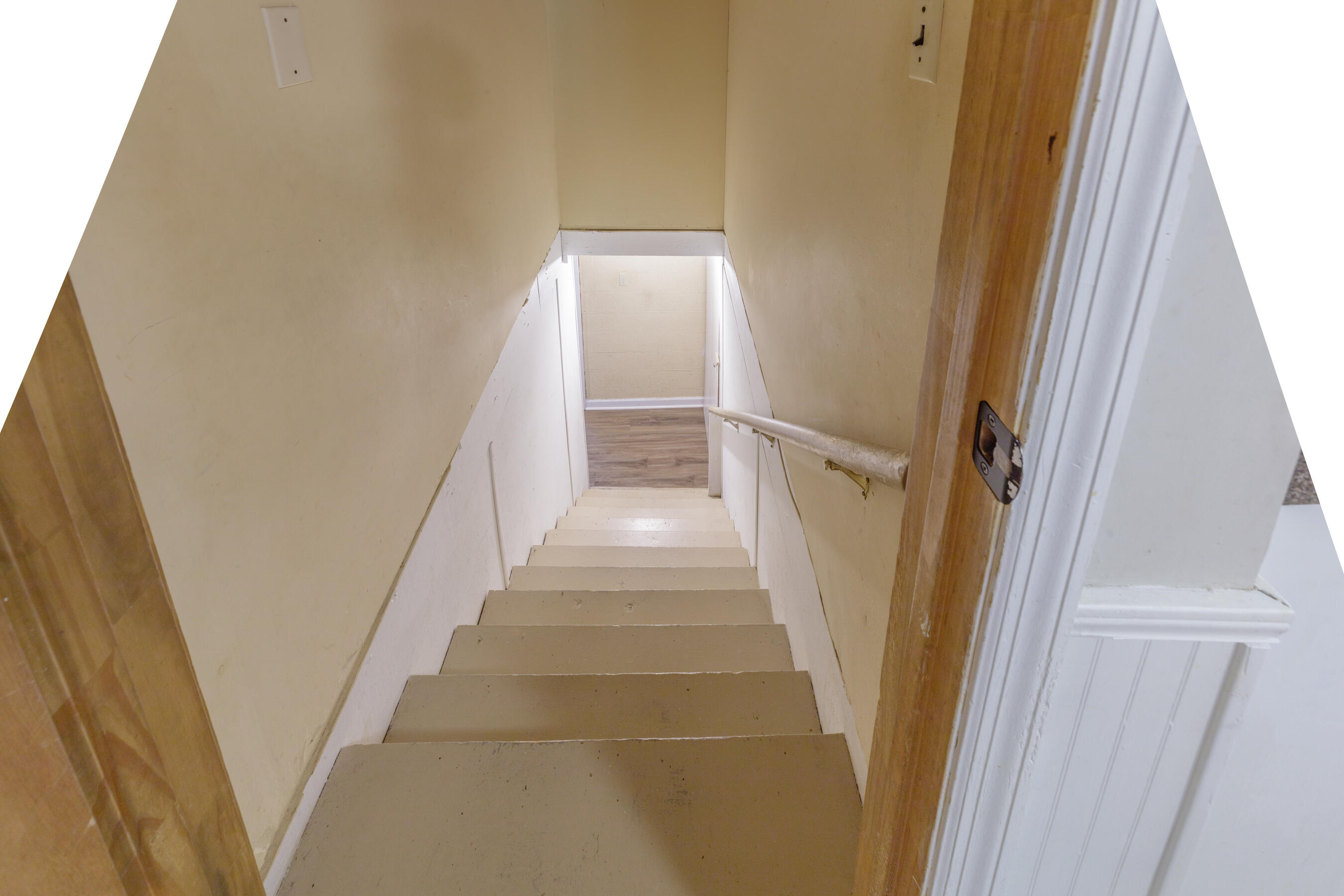 9851 Millsaps Street