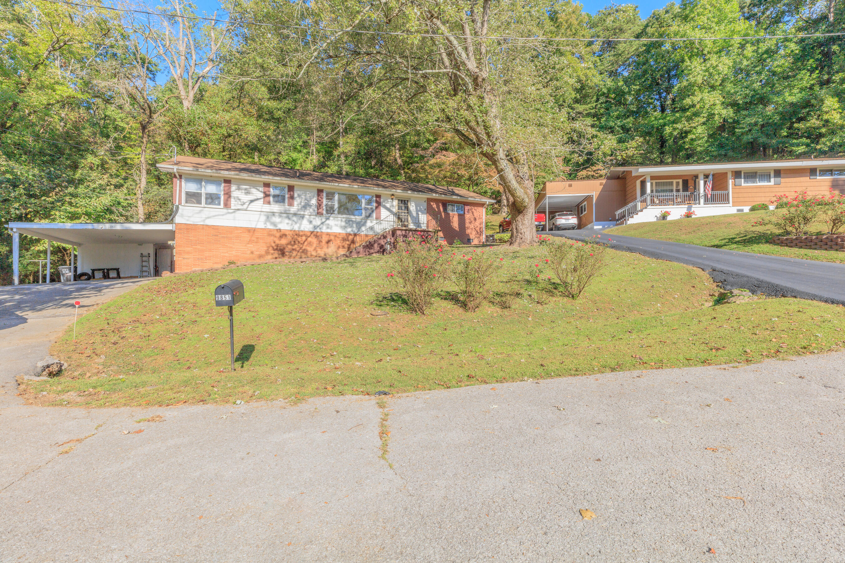 9851 Millsaps Street