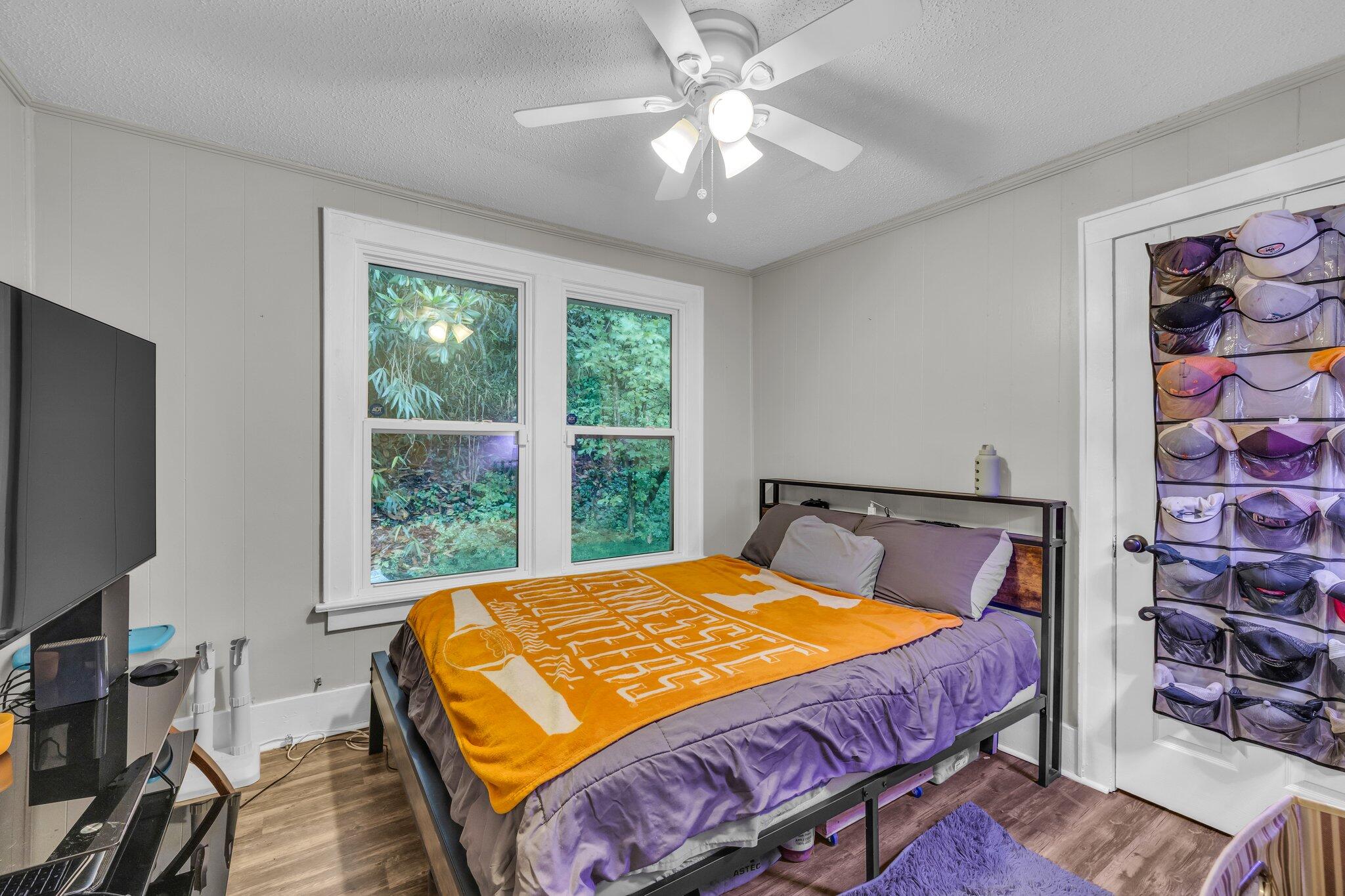 2106 Tunnel Boulevard