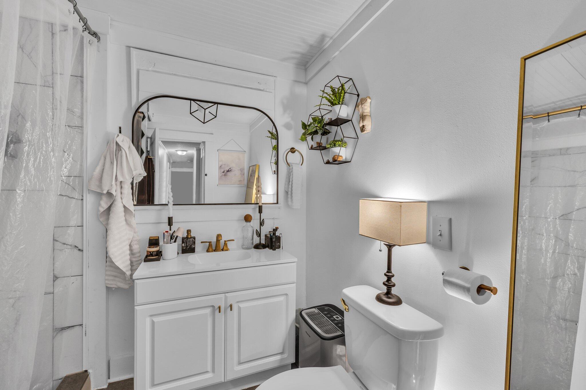 2106 Tunnel Boulevard