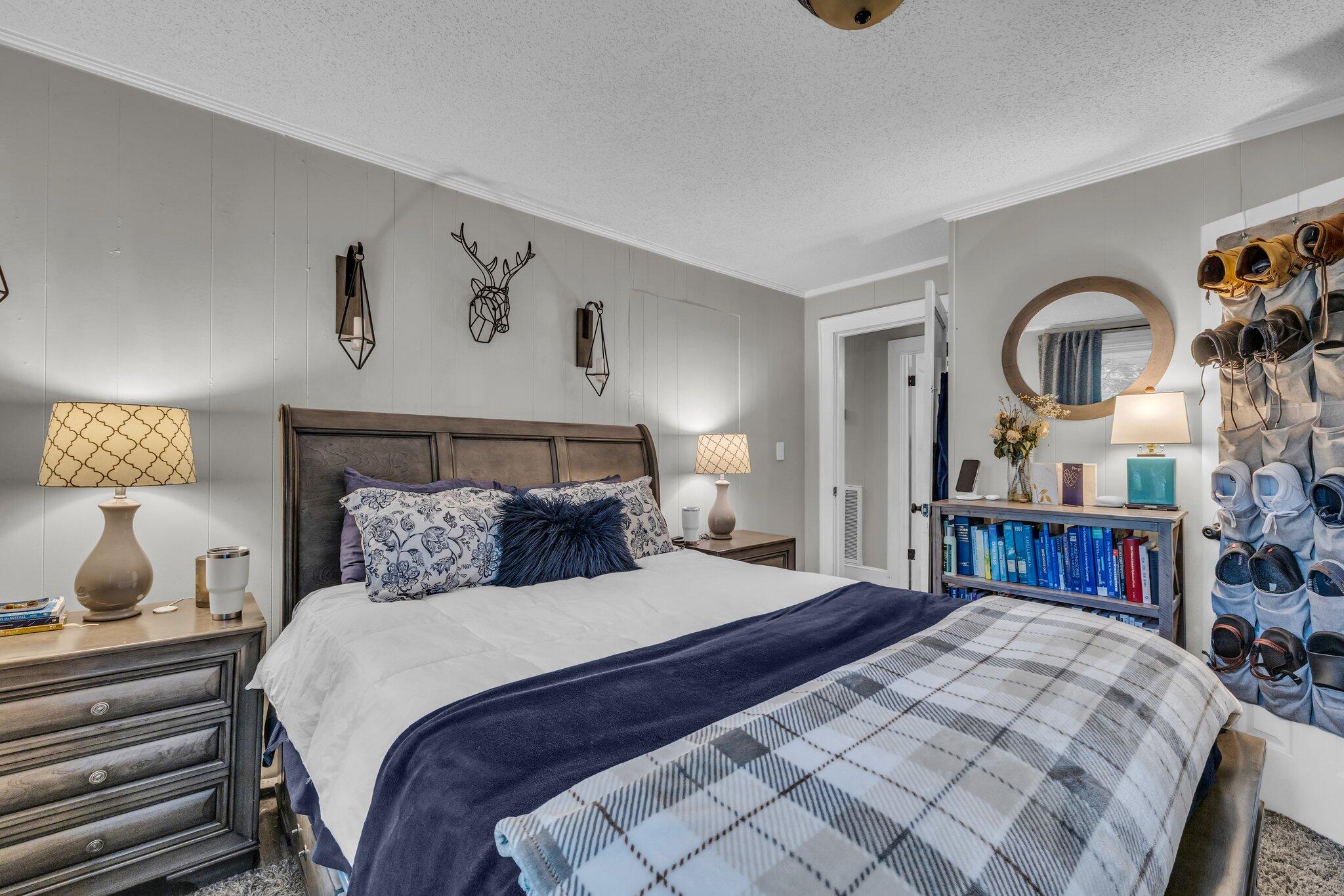 2106 Tunnel Boulevard